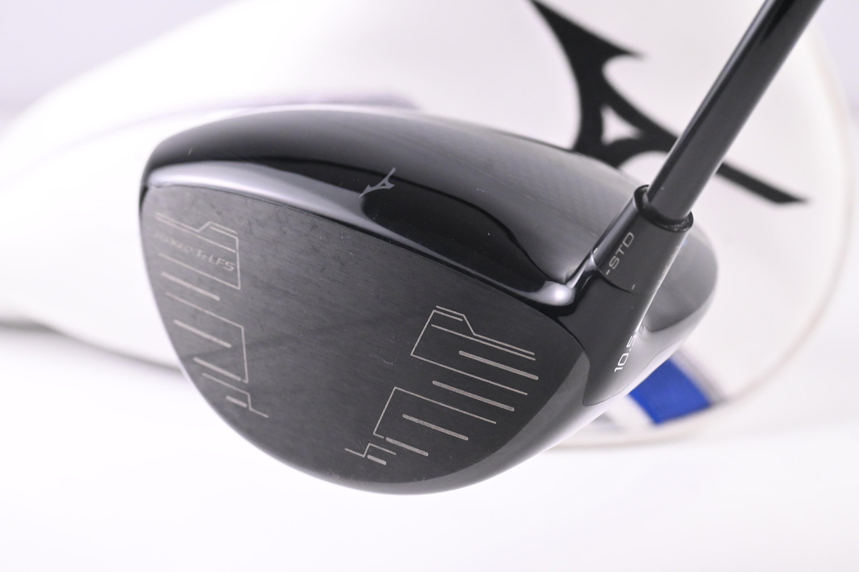 Mizuno ST-Max 230 Driver / 10.5 Degree / X-Flex Aldila Rogue Orange 70 Shaft