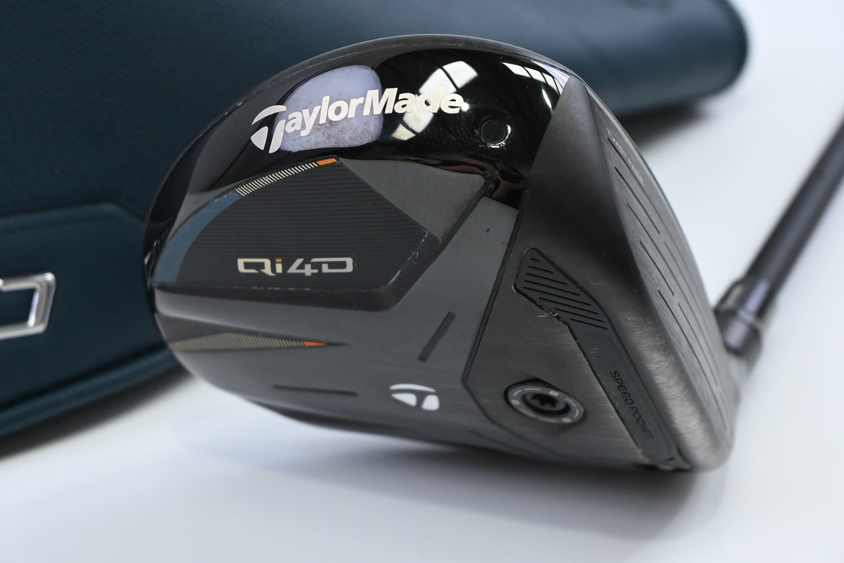 Taylormade Qi4D #3 Wood / 15 Degree / Stiff Flex Taylormade Reax Red 60 Shaft