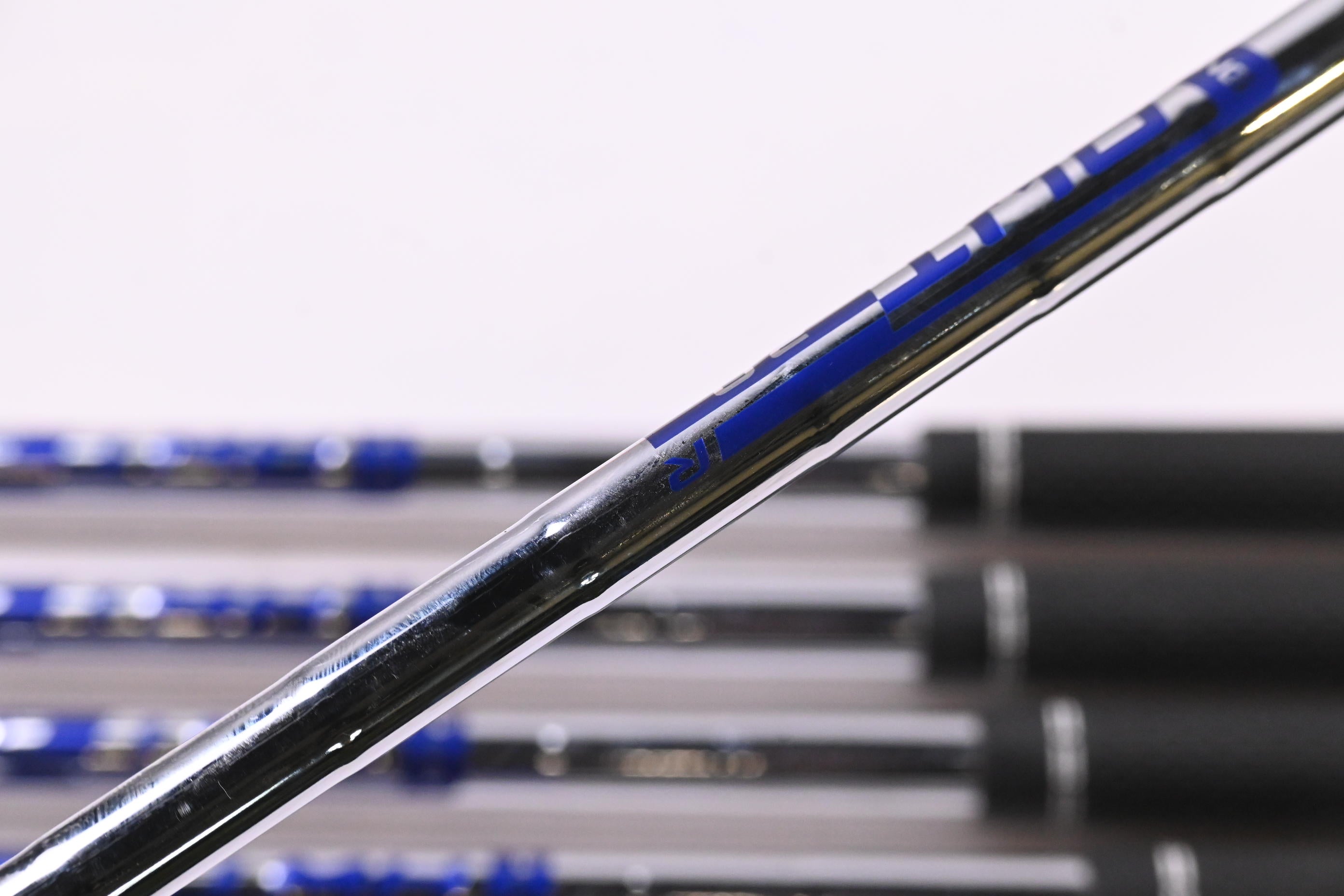 Ping G430 Irons / 6-PW+45° / Blue Dot / Regular Flex Ping AWT 2.0 Shafts
