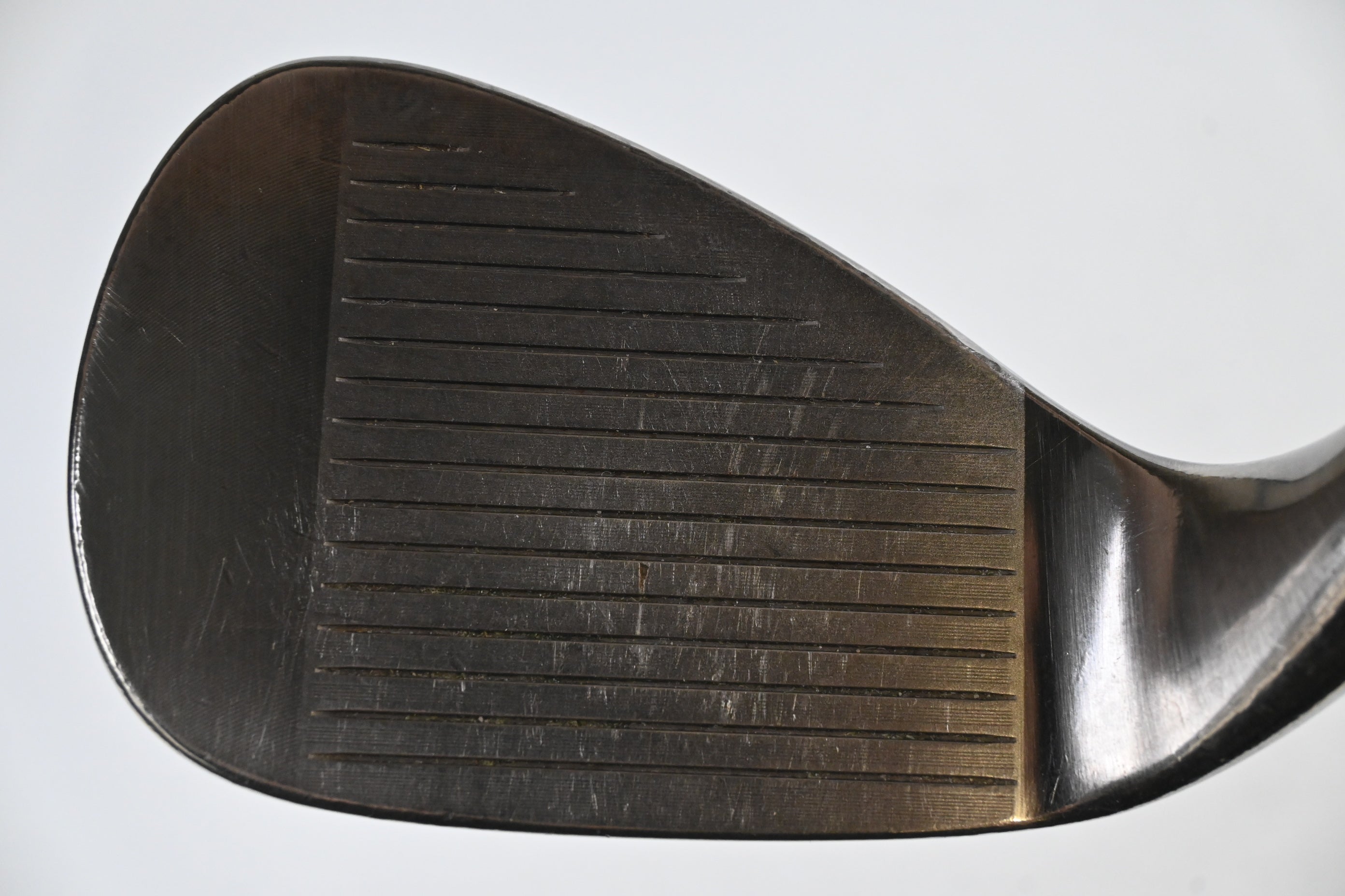 Titleist Vokey SM8 Pitching Wedge / 46 Degree / Stiff Flex Dynamic Gold S300 105
