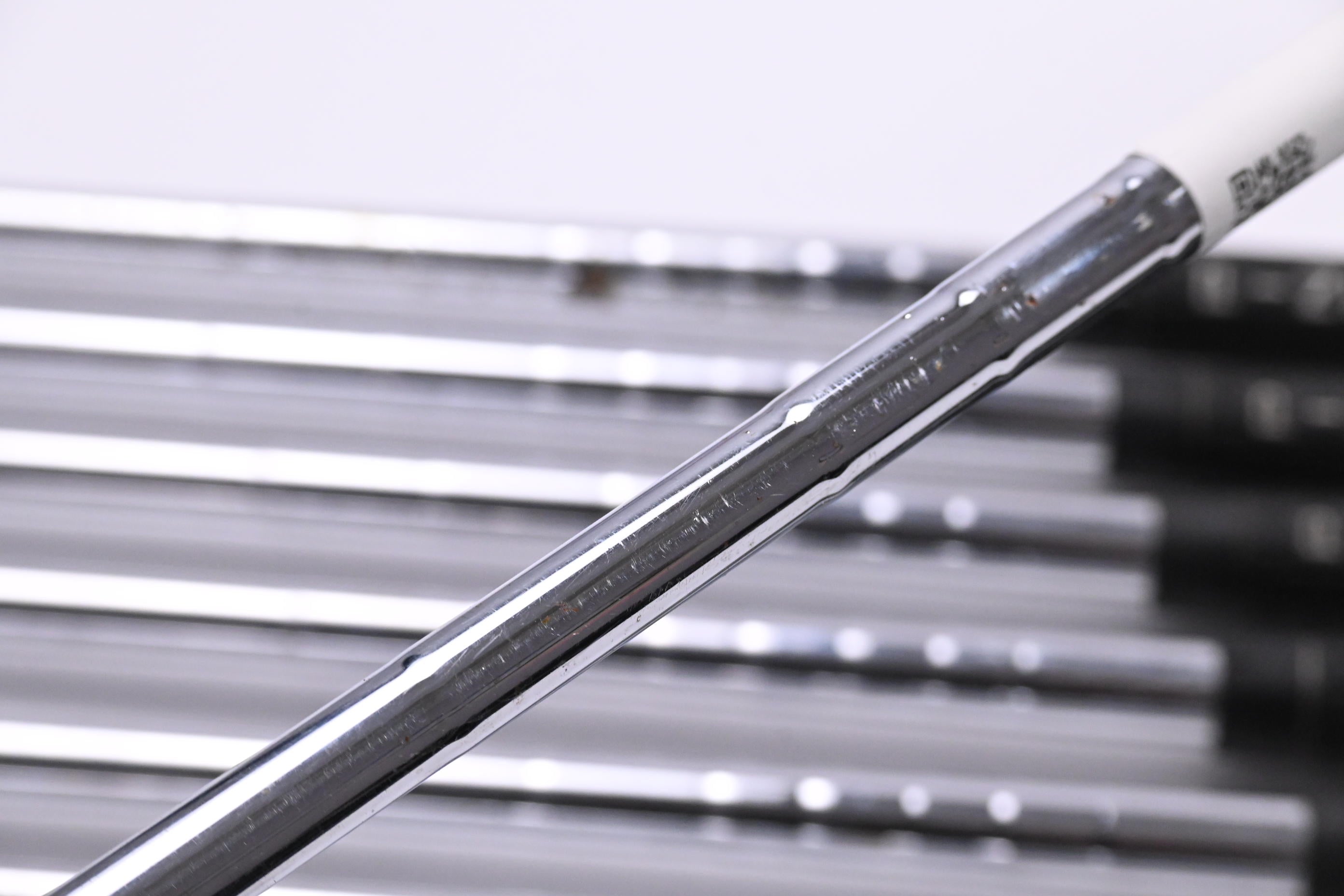Ping G15 Irons / 4-PW+SW / Black Dot / Regular Flex Ping AWT Shafts