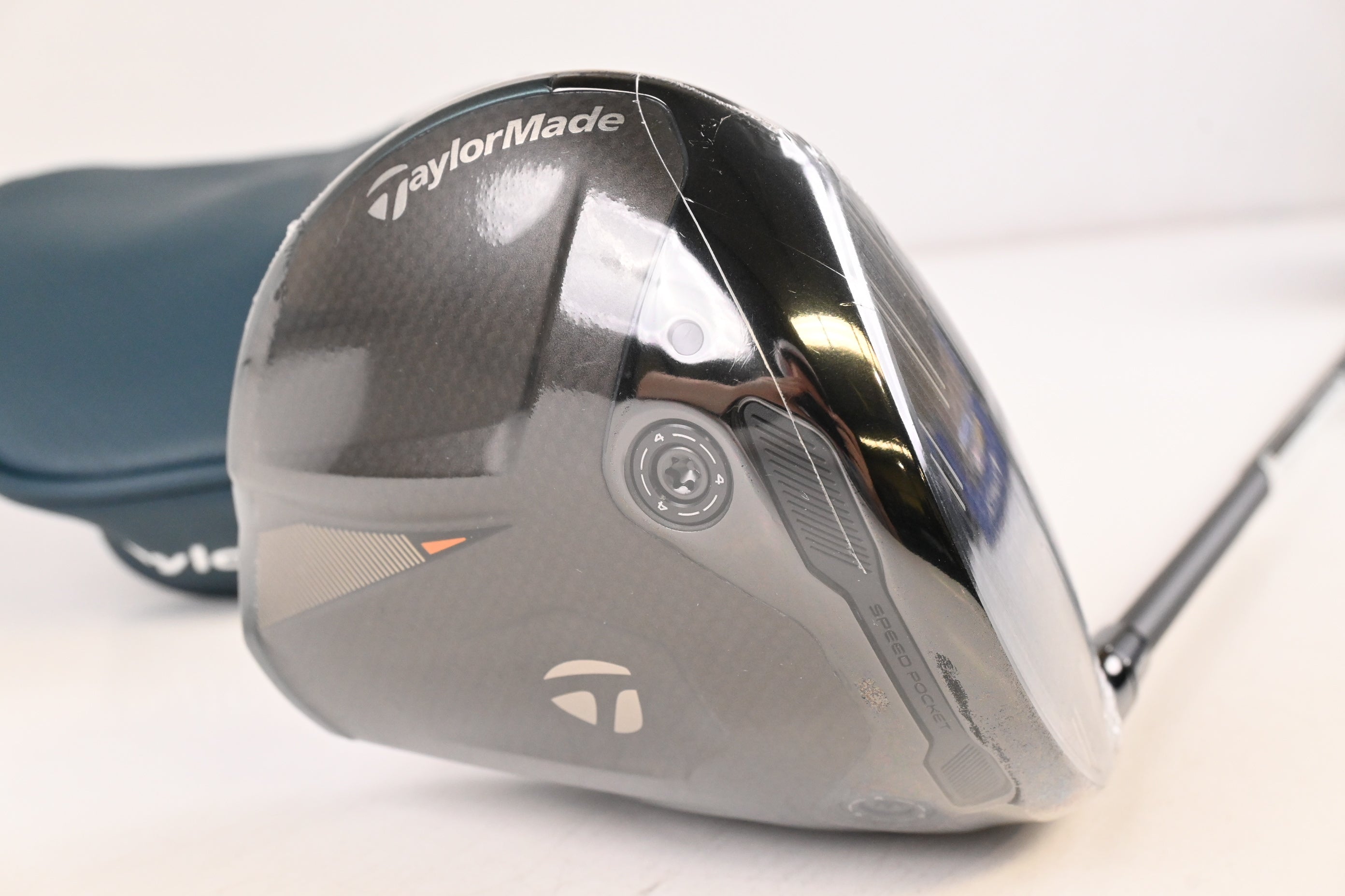Taylormade Qi4D Driver / 10.5 Degree / Stiff Flex Reax Blue 50 Shaft
