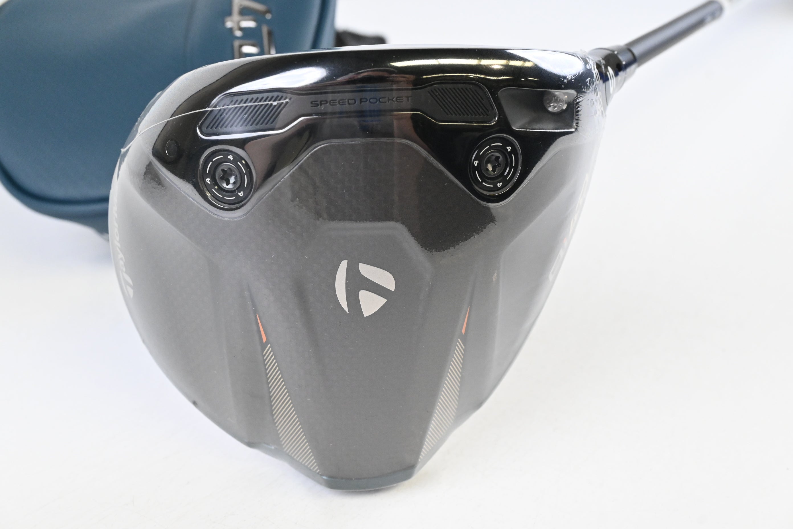Taylormade Qi4D Driver / 10.5 Degree / Stiff Flex Reax Blue 50 Shaft