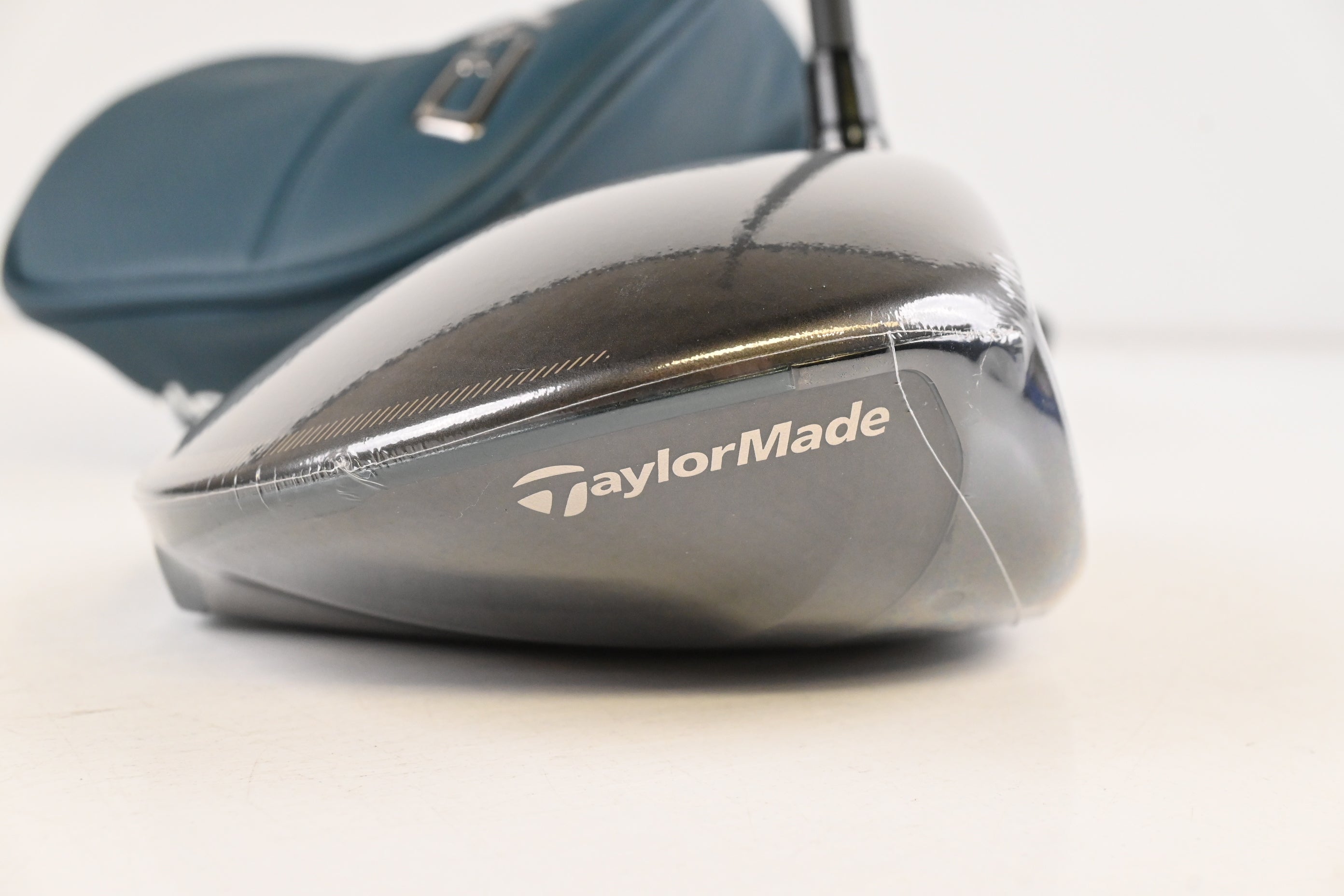 Taylormade Qi4D Driver / 10.5 Degree / Stiff Flex Reax Blue 50 Shaft