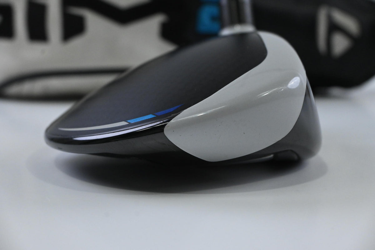 Taylormade SIM2 Ti #3 Wood / 15 Degree / Stiff Flex HZRDUS Smoke Black RDX 70