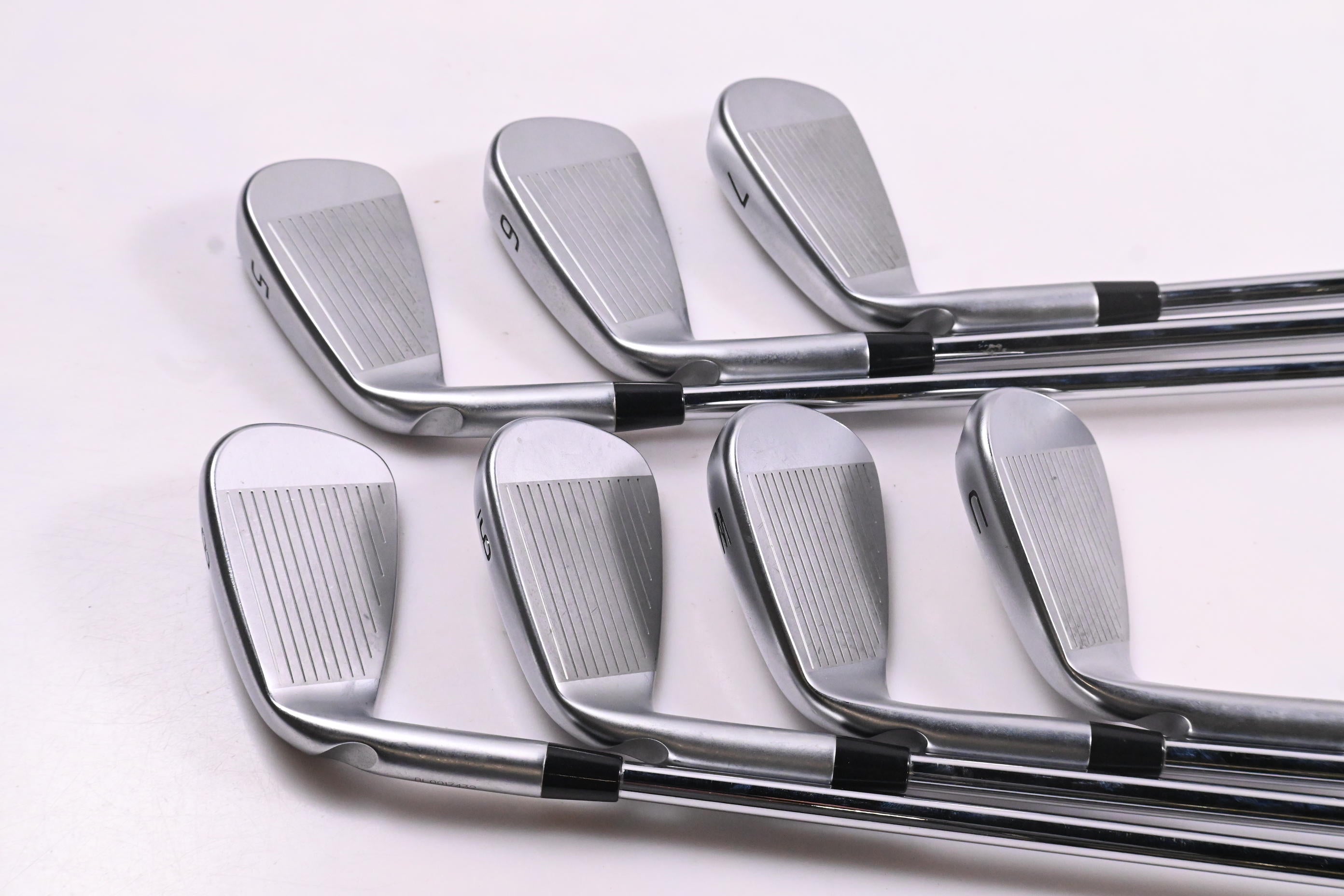 Ping I240 Irons / 4-PW+GW / White Dot / Regular Flex Ping AWT 2.0 Shafts