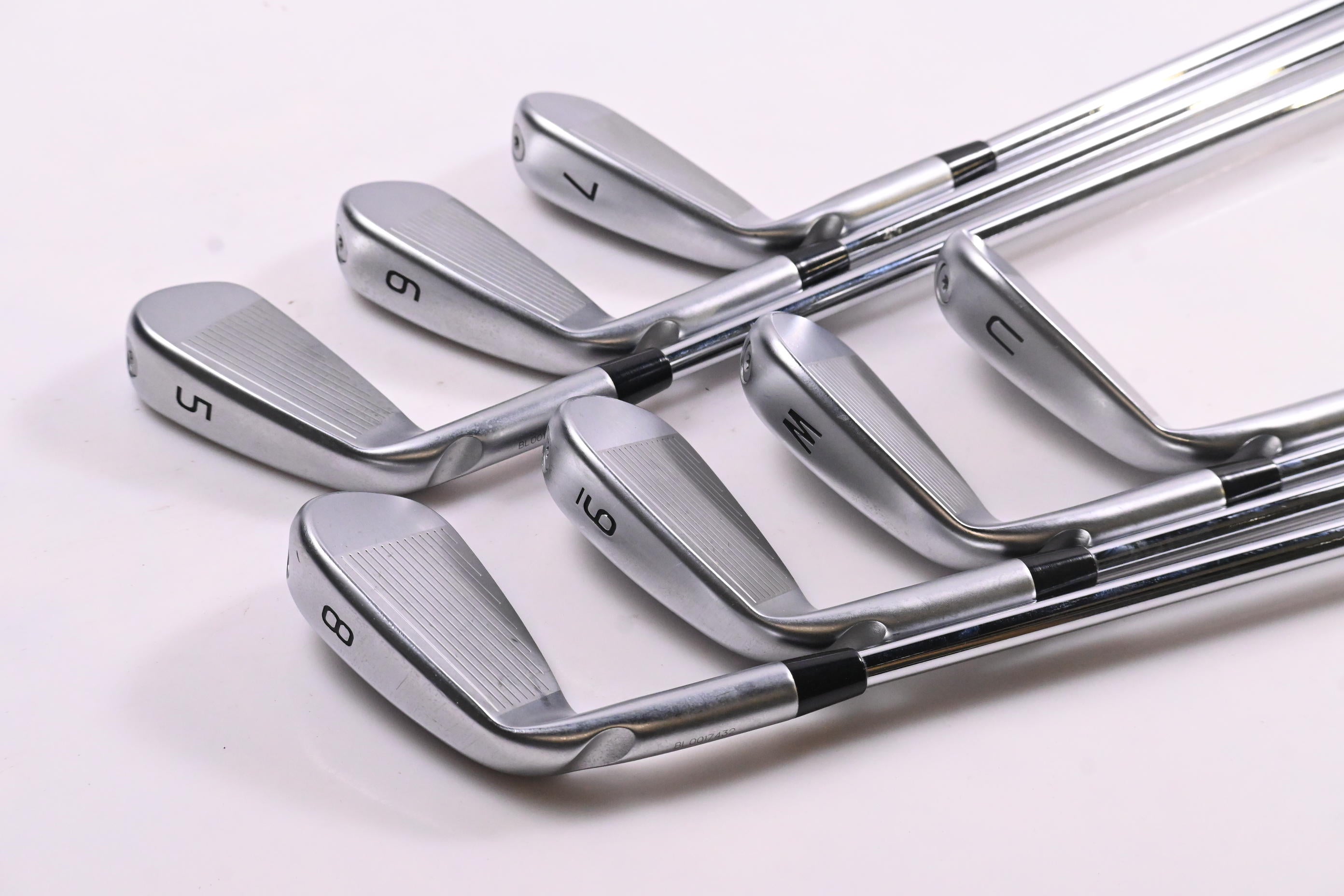 Ping I240 Irons / 4-PW+GW / White Dot / Regular Flex Ping AWT 2.0 Shafts