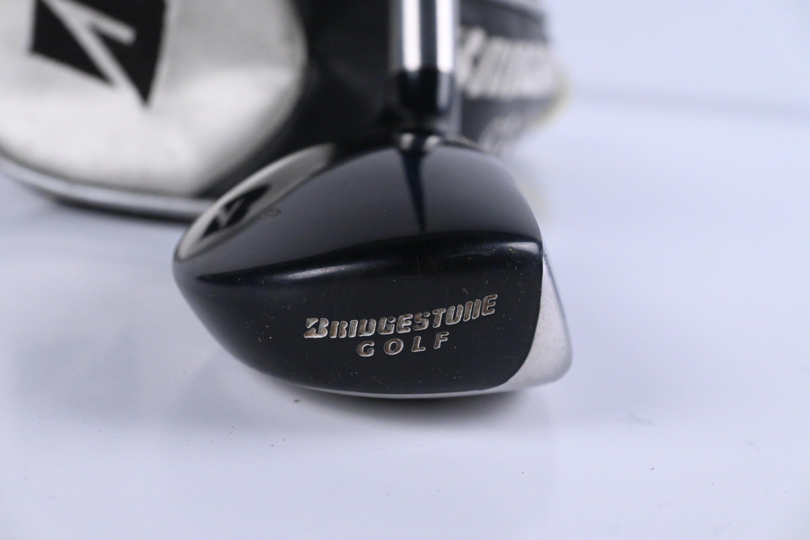 Bridgestone J36 #2 Hybrid / 19 Degree / Stiff Flex Aldila VS Proto-BR 80 Shaft