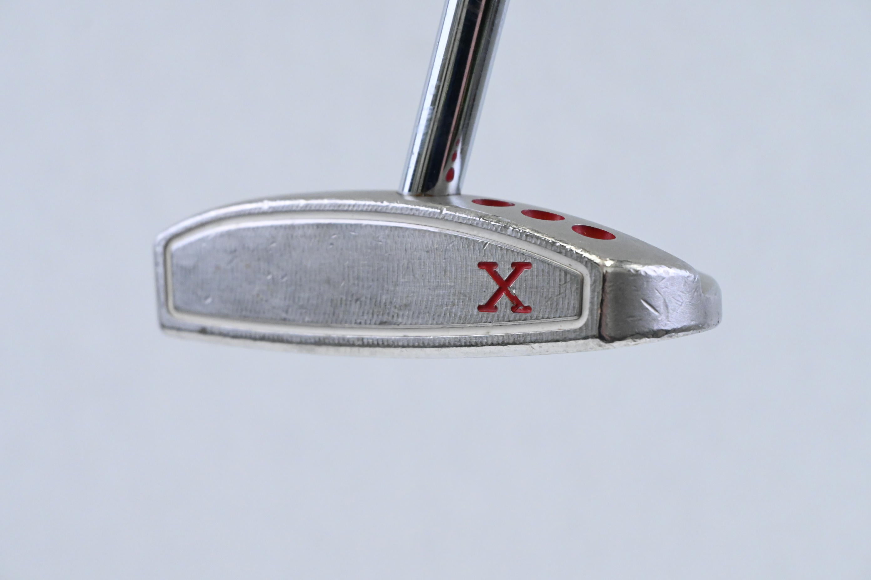 Scotty Cameron Red X Putter / 33 Inch