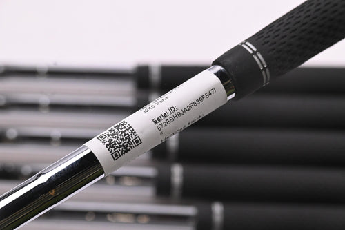 Ping I240 Irons / 4-PW+GW / White Dot / Regular Flex Ping AWT 2.0 Shafts