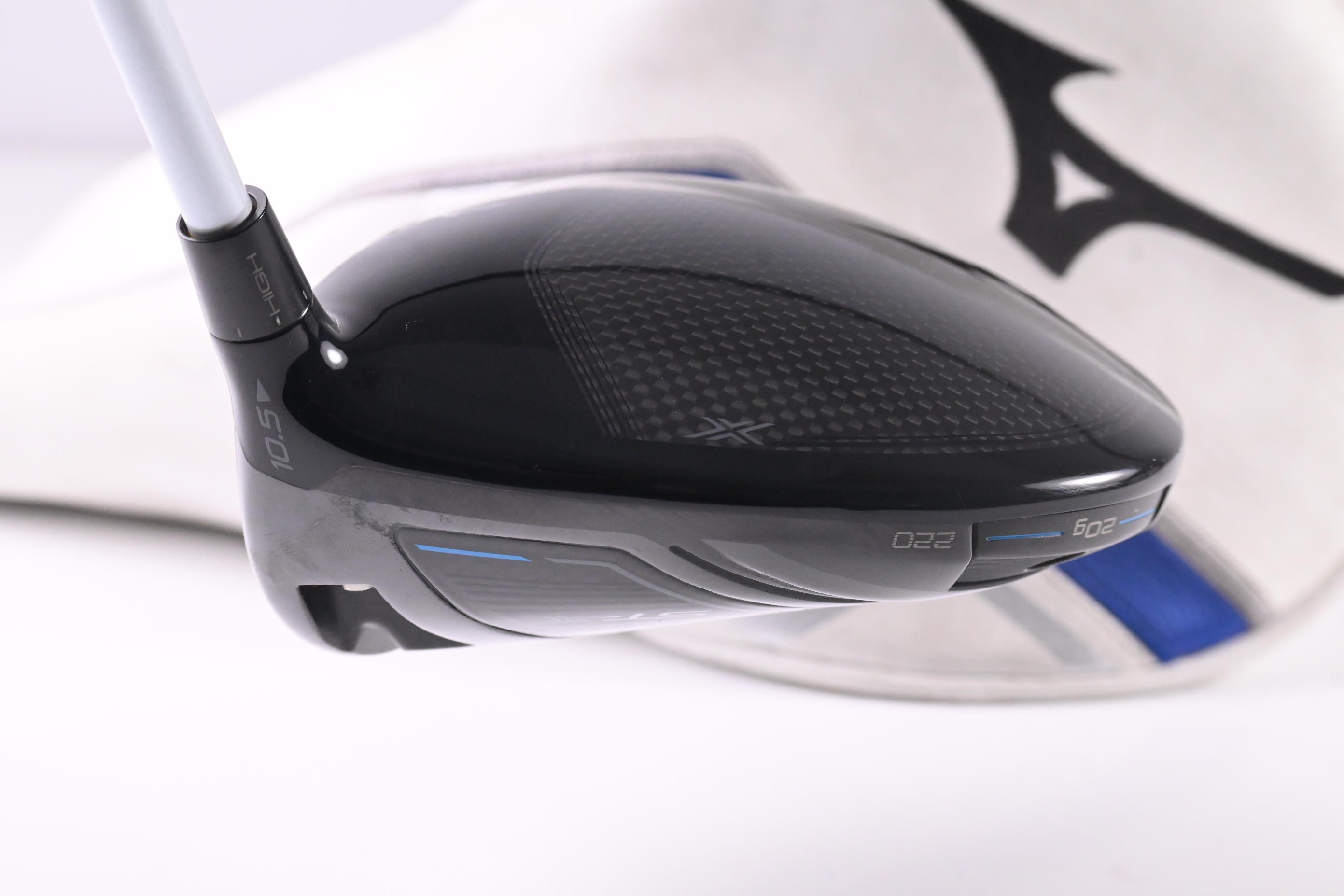 Mizuno ST-X 220 Driver / 10.5 Degree / Senior Flex Aldila Ascent 40 Shaft