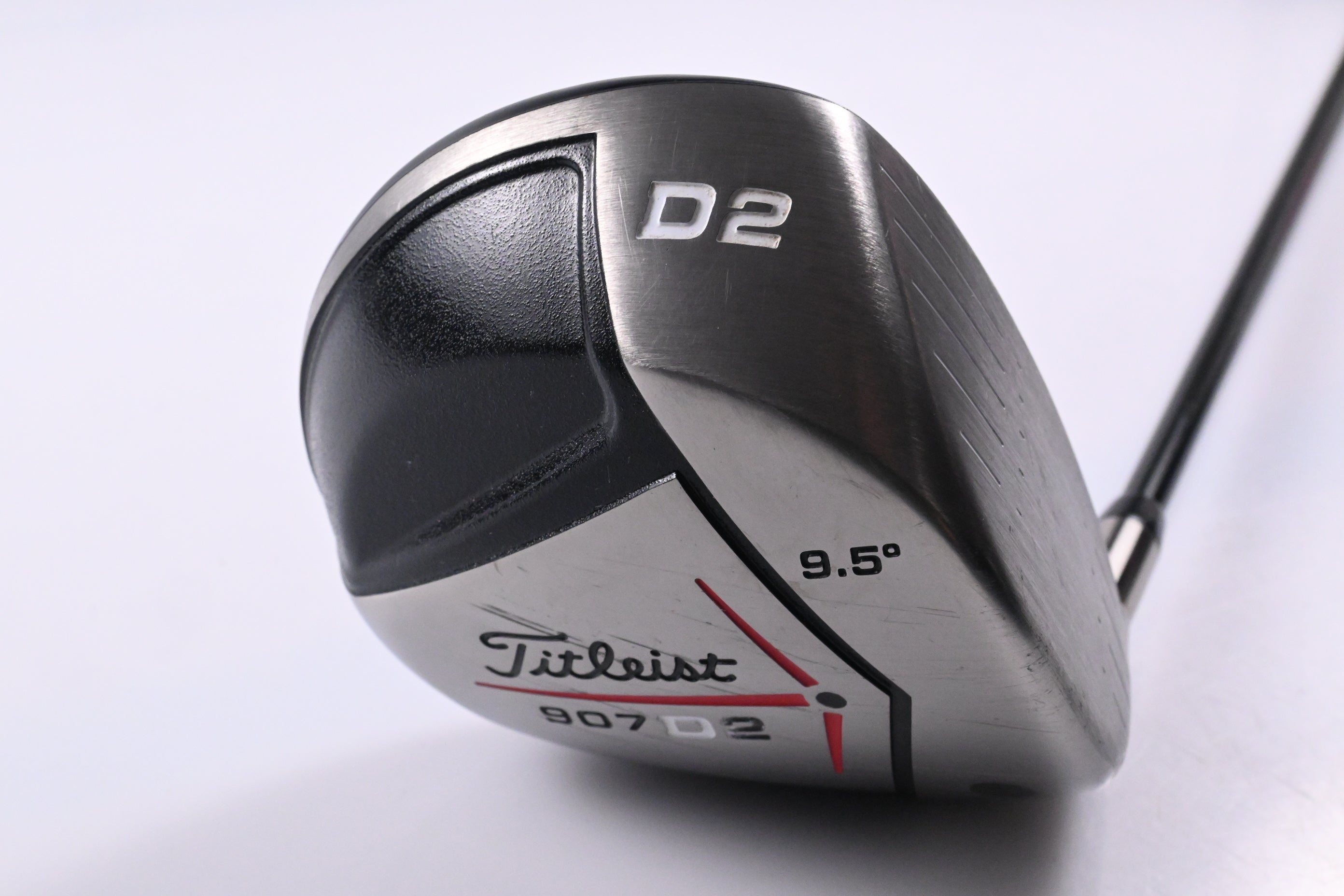 Titleist 907 D2 Driver / 9.5 Degree / Stiff Flex Graffaloy Pro Launch Red Shaft
