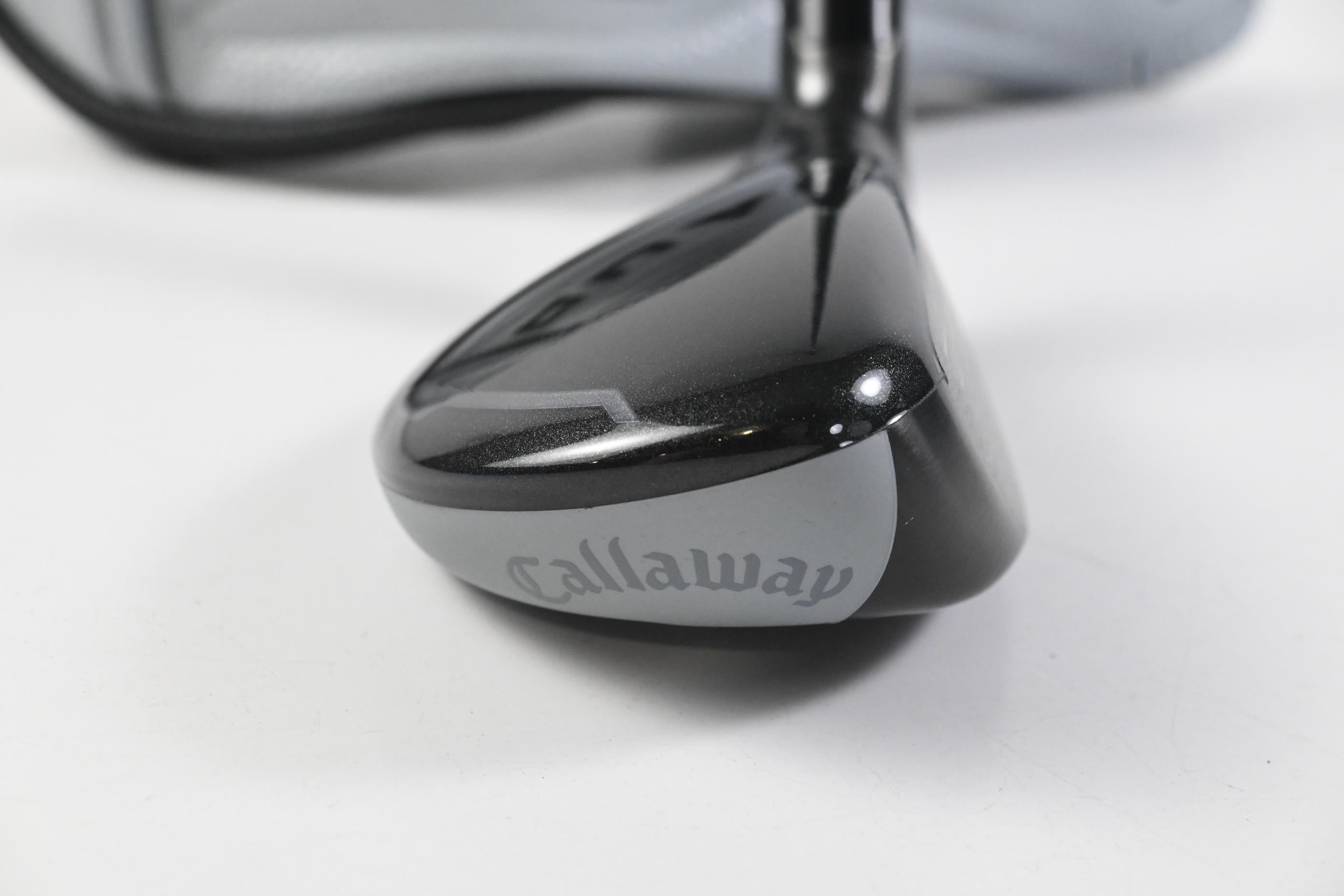 Callaway Quantum Max #5 Hybrid / 24 Degree / Regular Flex Denali Frost Silver 60