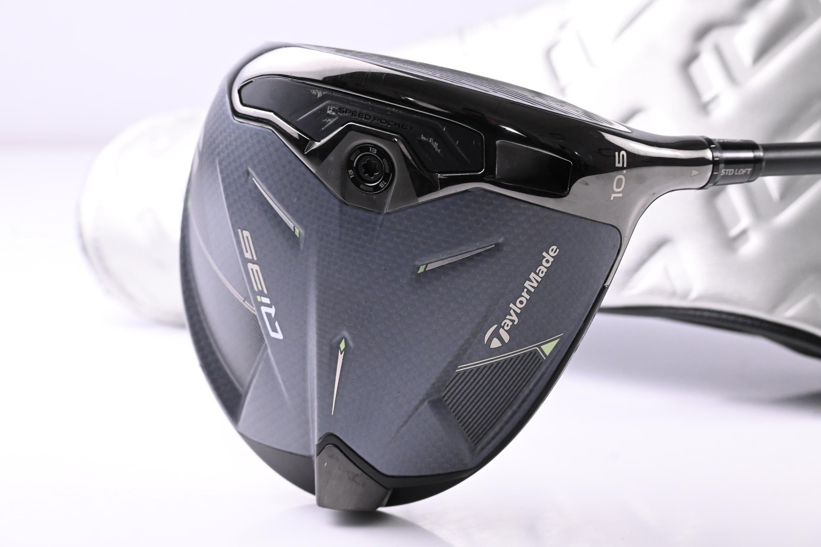 Taylormade Qi35 Driver / 10.5 Degree / Regular Flex Ventus Blue 5 Shaft