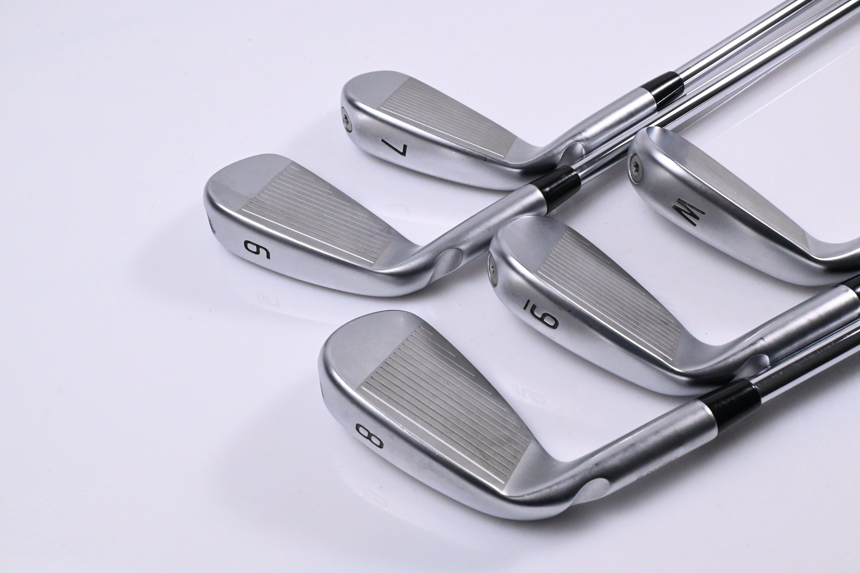 Ping I240 Irons / 6-PW / Red Dot / Regular Flex Dynamic Gold 100 R300 Shafts