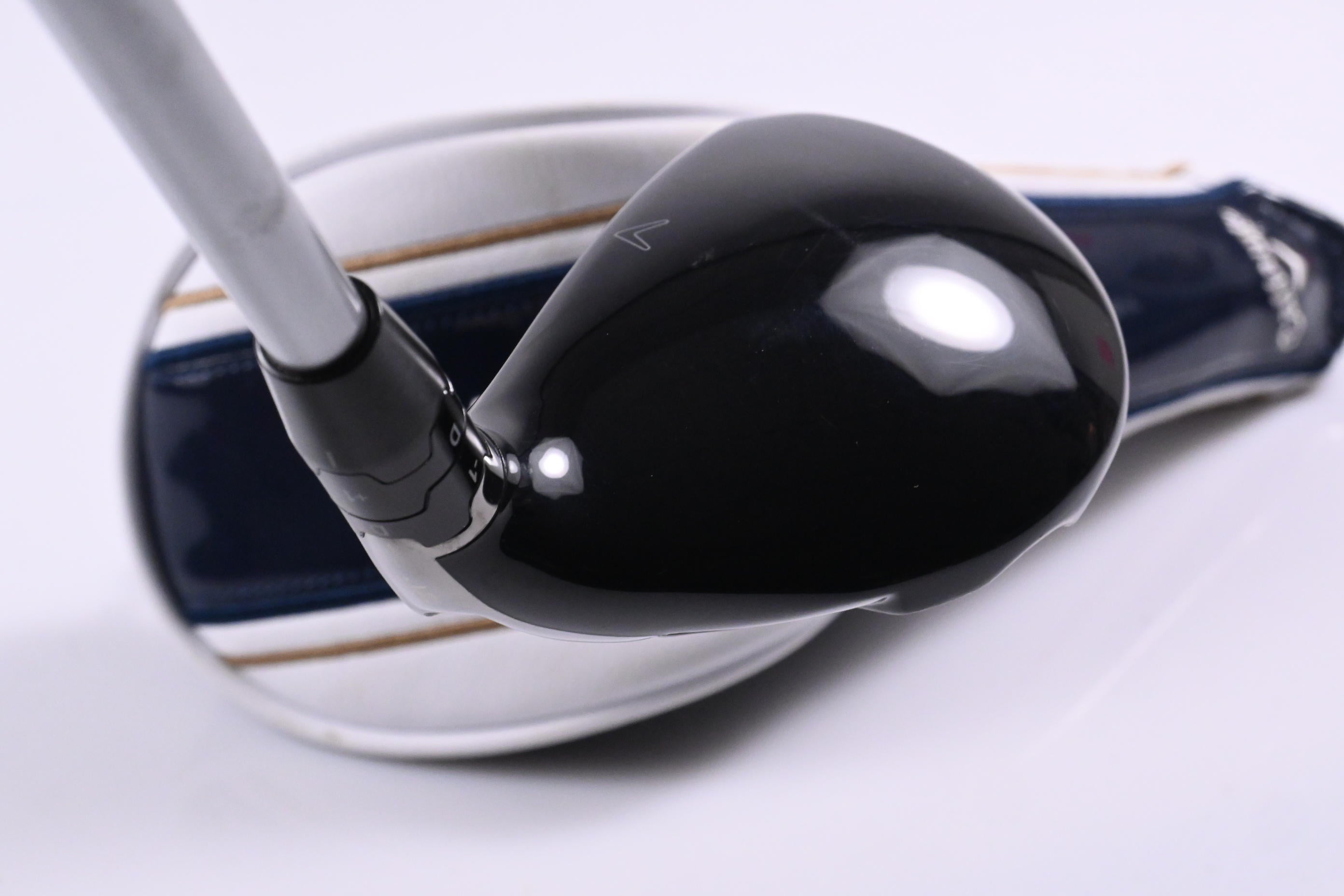 Callaway Paradym X #4 Hybrid / 21 Degree / Senior Flex Aldila Ascent 50 Shaft