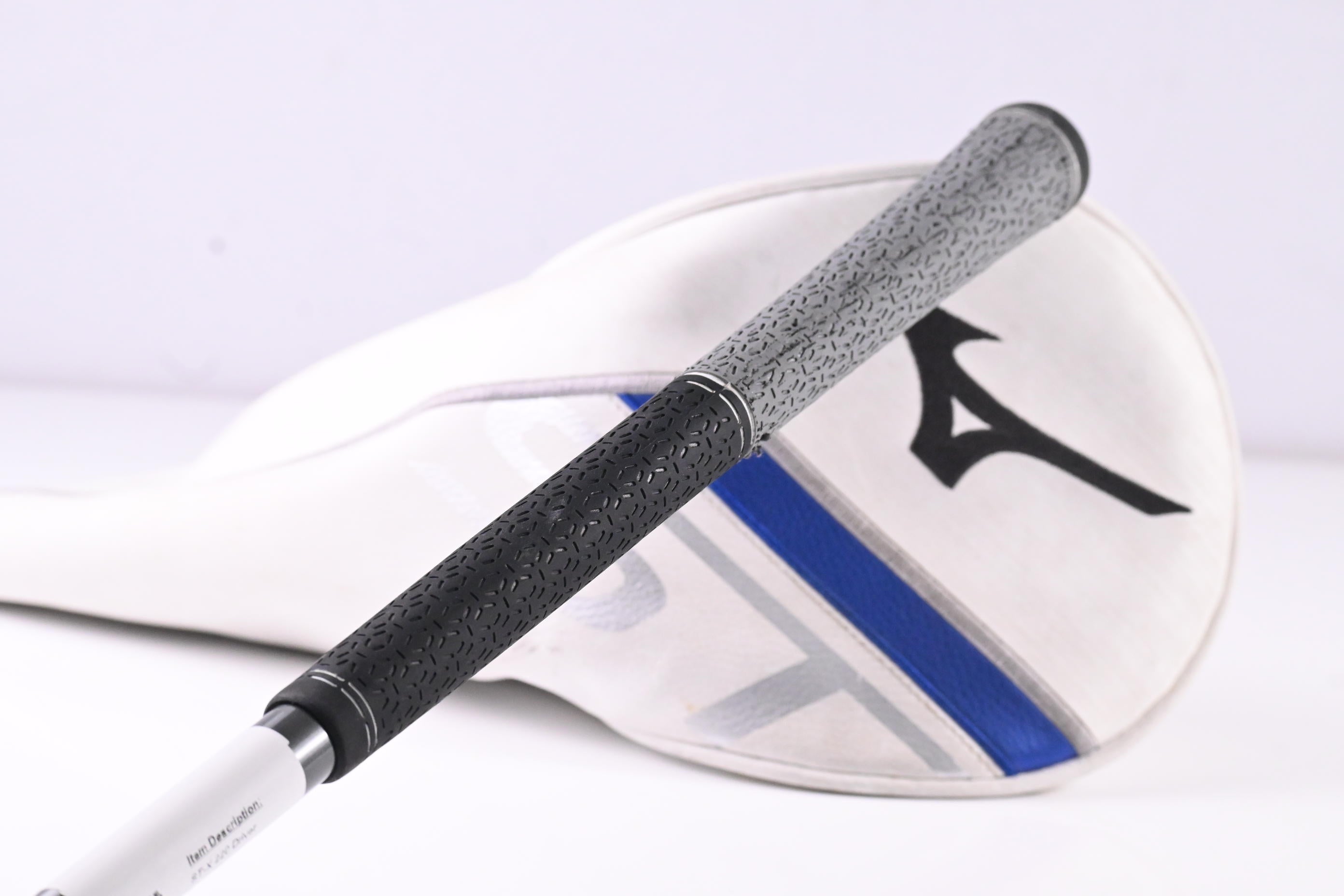 Mizuno ST-X 220 Driver / 10.5 Degree / Senior Flex Aldila Ascent 40 Shaft