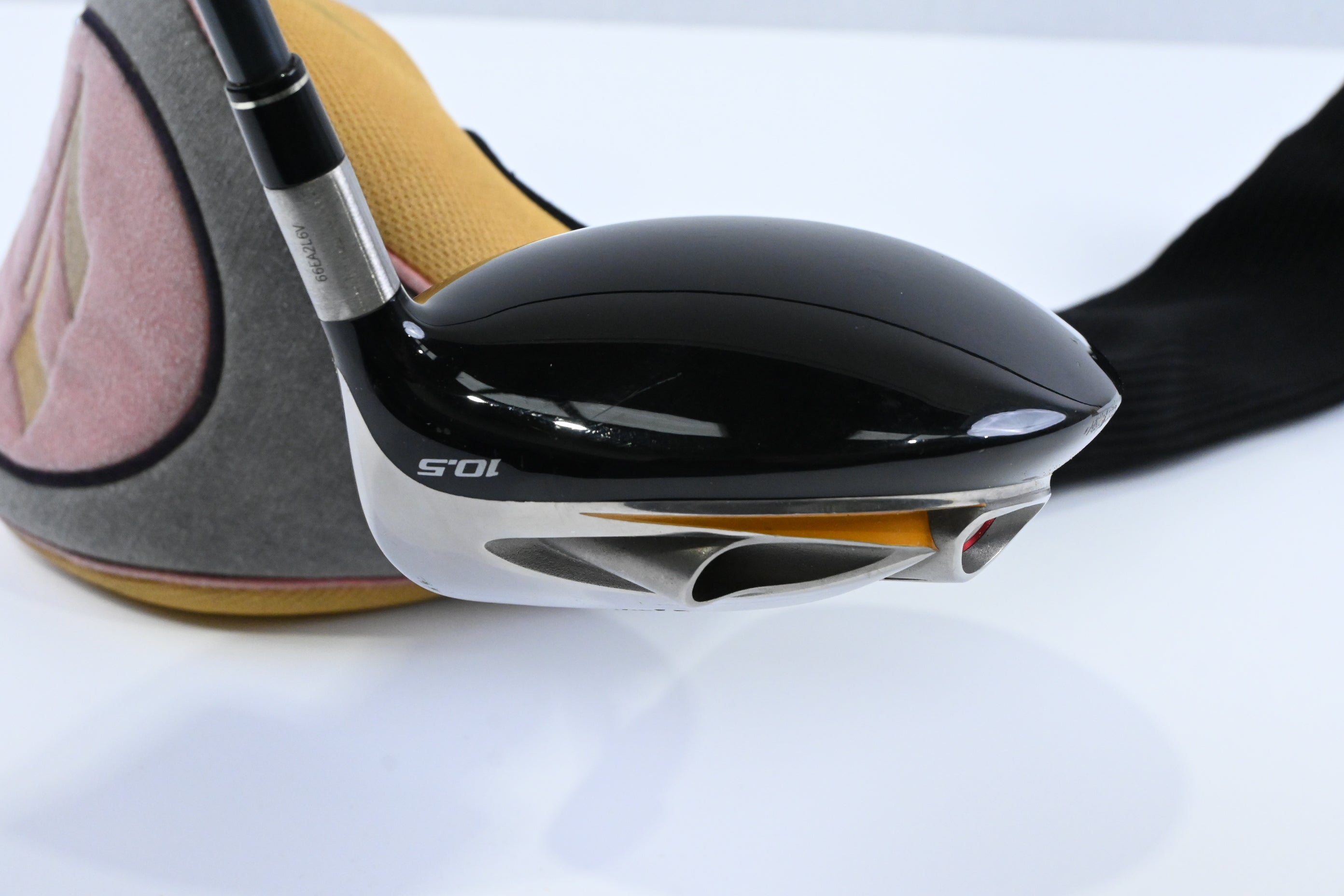 Taylormade R7 460 Driver / 10.5 Degree / Regular Flex Fujikura Reax 60 Shaft
