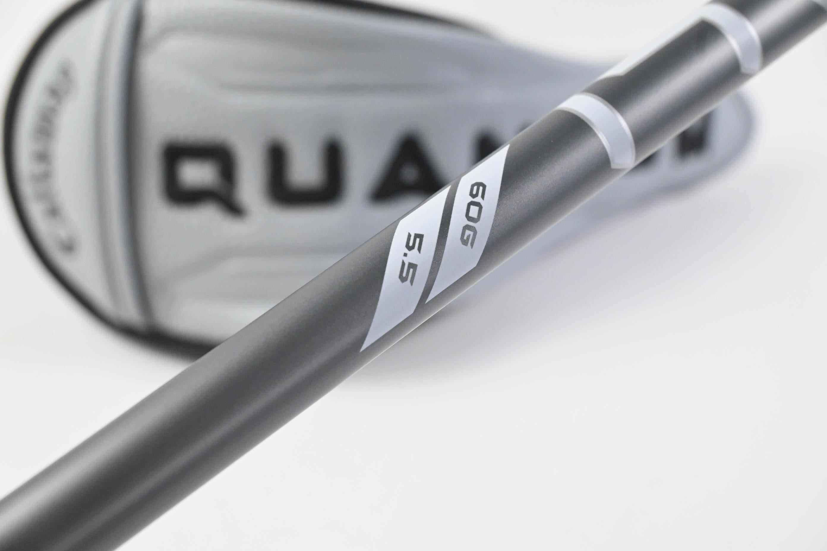 Callaway Quantum Max #5 Hybrid / 24 Degree / Regular Flex Denali Frost Silver 60