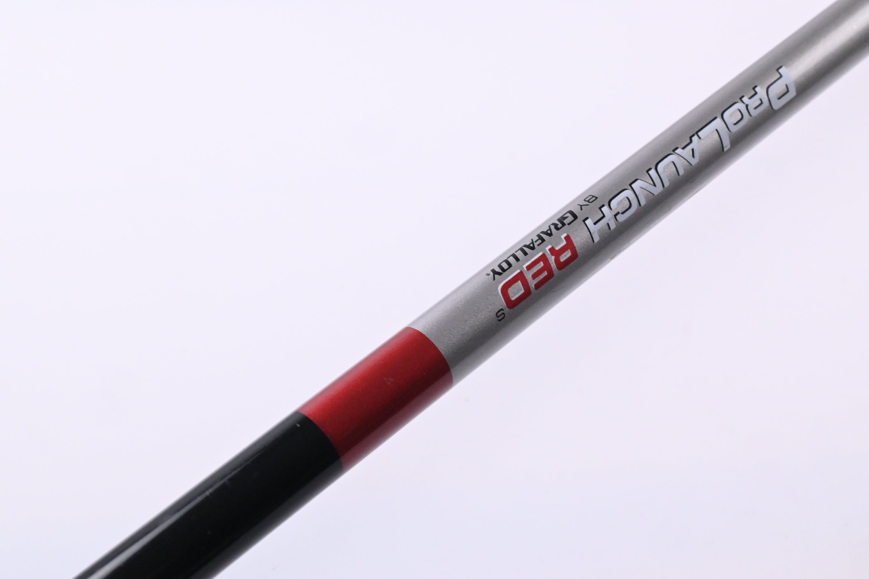 Titleist 907 D2 Driver / 9.5 Degree / Stiff Flex Graffaloy Pro Launch Red Shaft