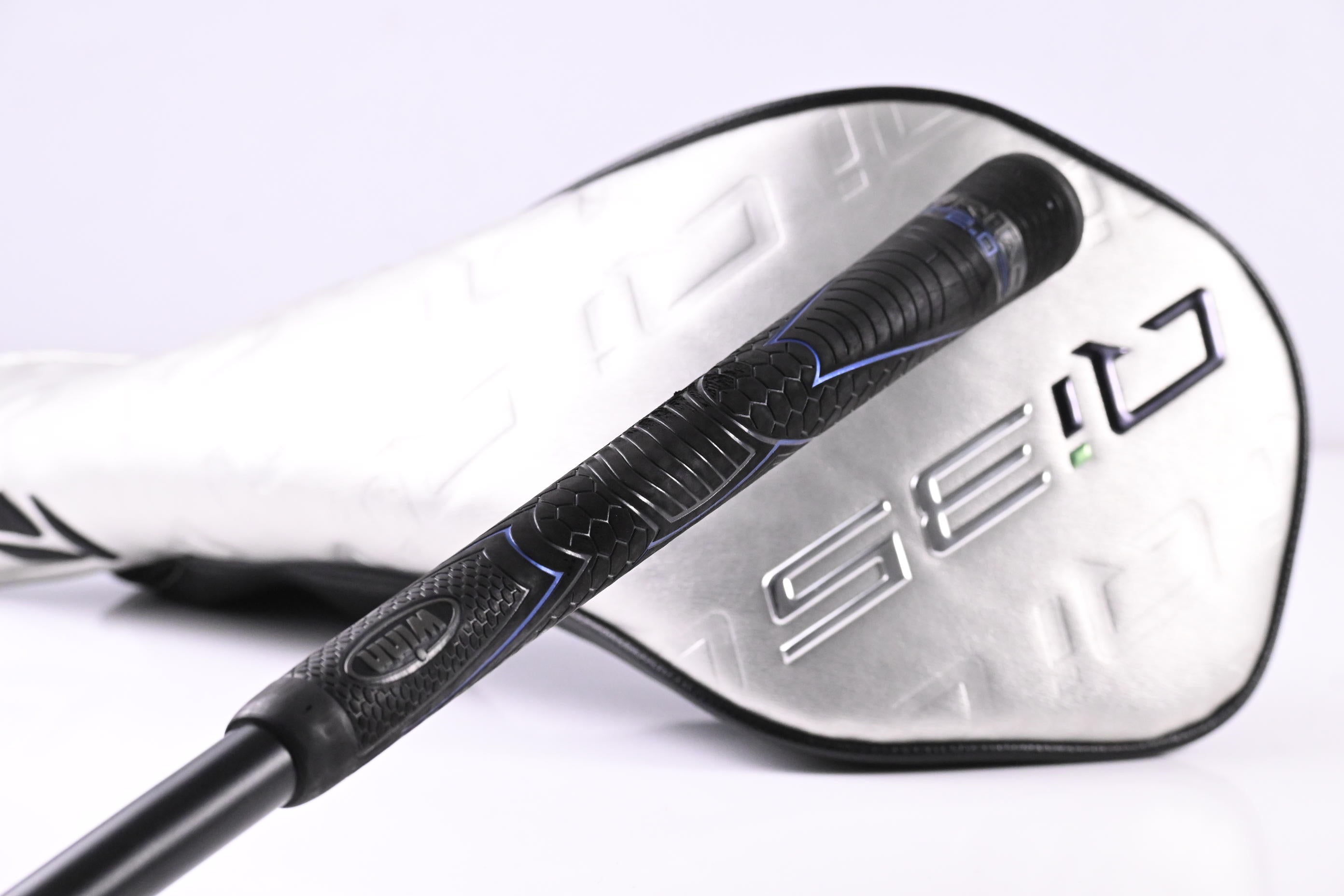 Taylormade Qi35 Driver / 10.5 Degree / Stiff Flex Project X HZRDUS Black 60