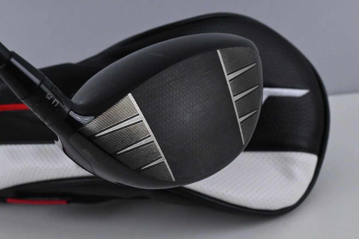 Left Hand Titleist GT3 Driver / 11 Degree / Regular Flex Tensei 1K Blue 55 Shaft