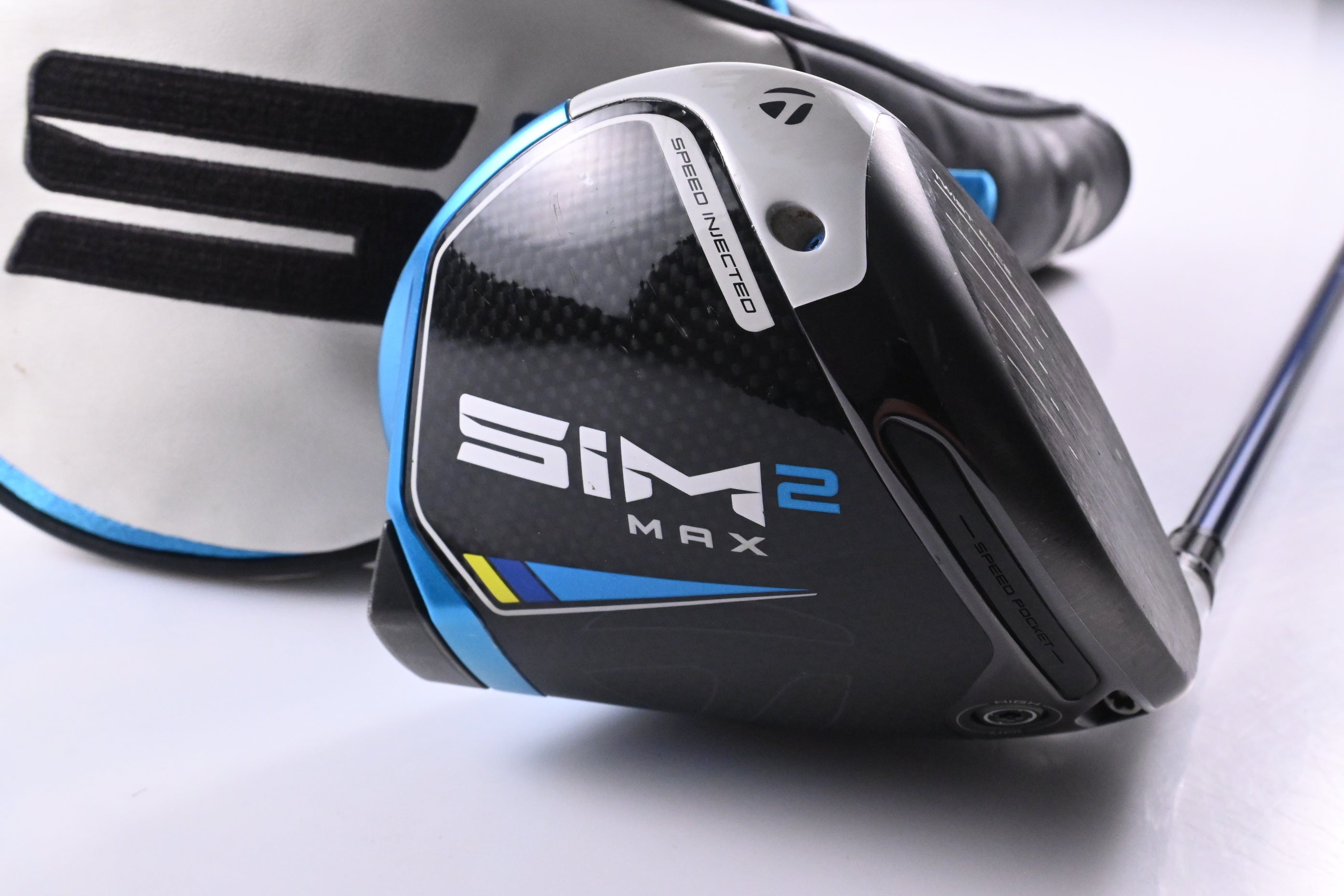 Taylormade SIM2 Max Driver / 10.5 Degree / Stiff Flex Fujikura Ventus Blue 5 Shaft