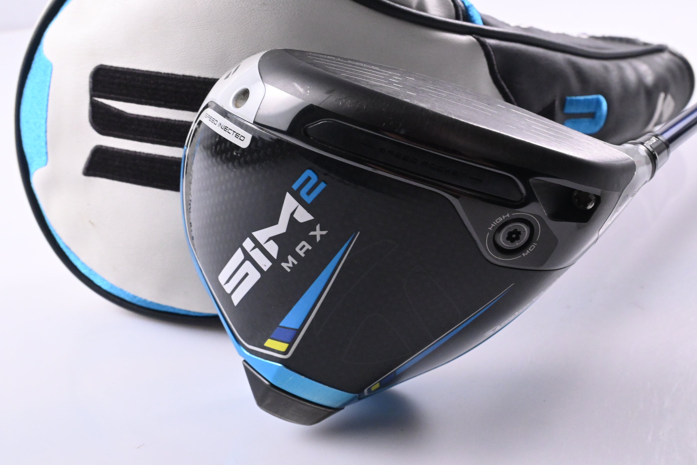 Taylormade SIM2 Max Driver / 10.5 Degree / Stiff Flex Fujikura Ventus Blue 5 Shaft