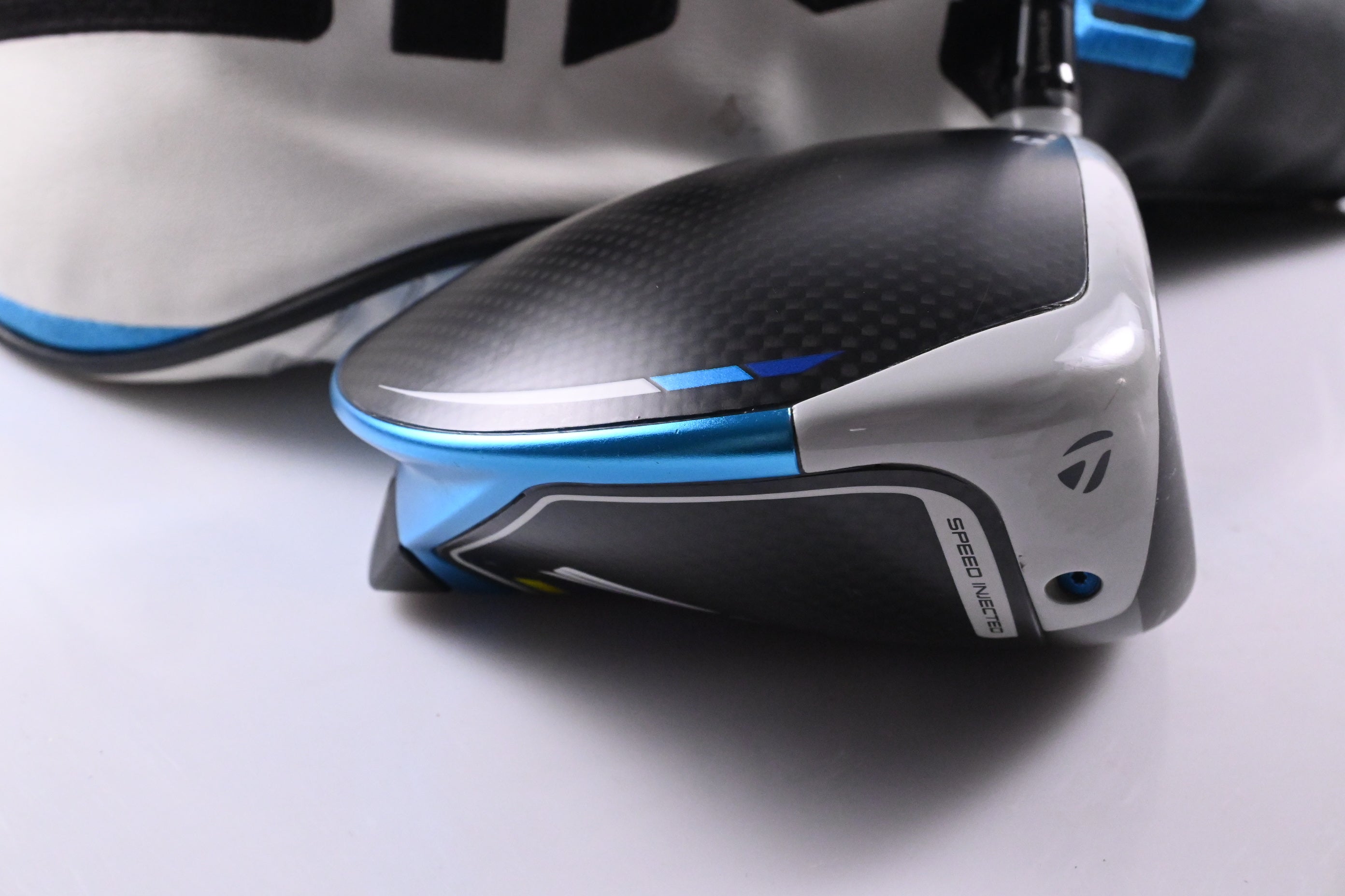 Taylormade SIM2 Max Driver / 10.5 Degree / Stiff Flex Fujikura Ventus Blue 5 Shaft