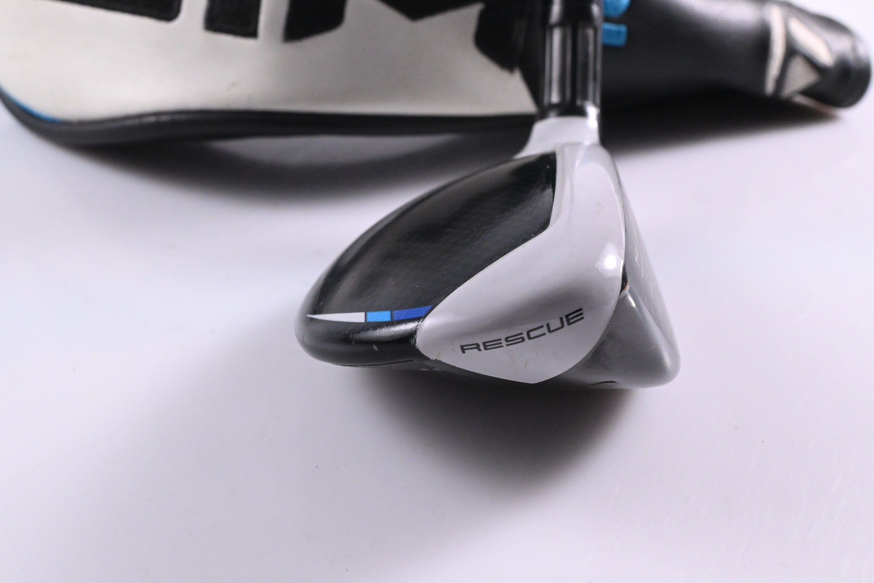 Taylormade SIM2 Max #4 Hybrid / 22 Degree / Stiff Flex Hzrdus Smoke RDX Black 80