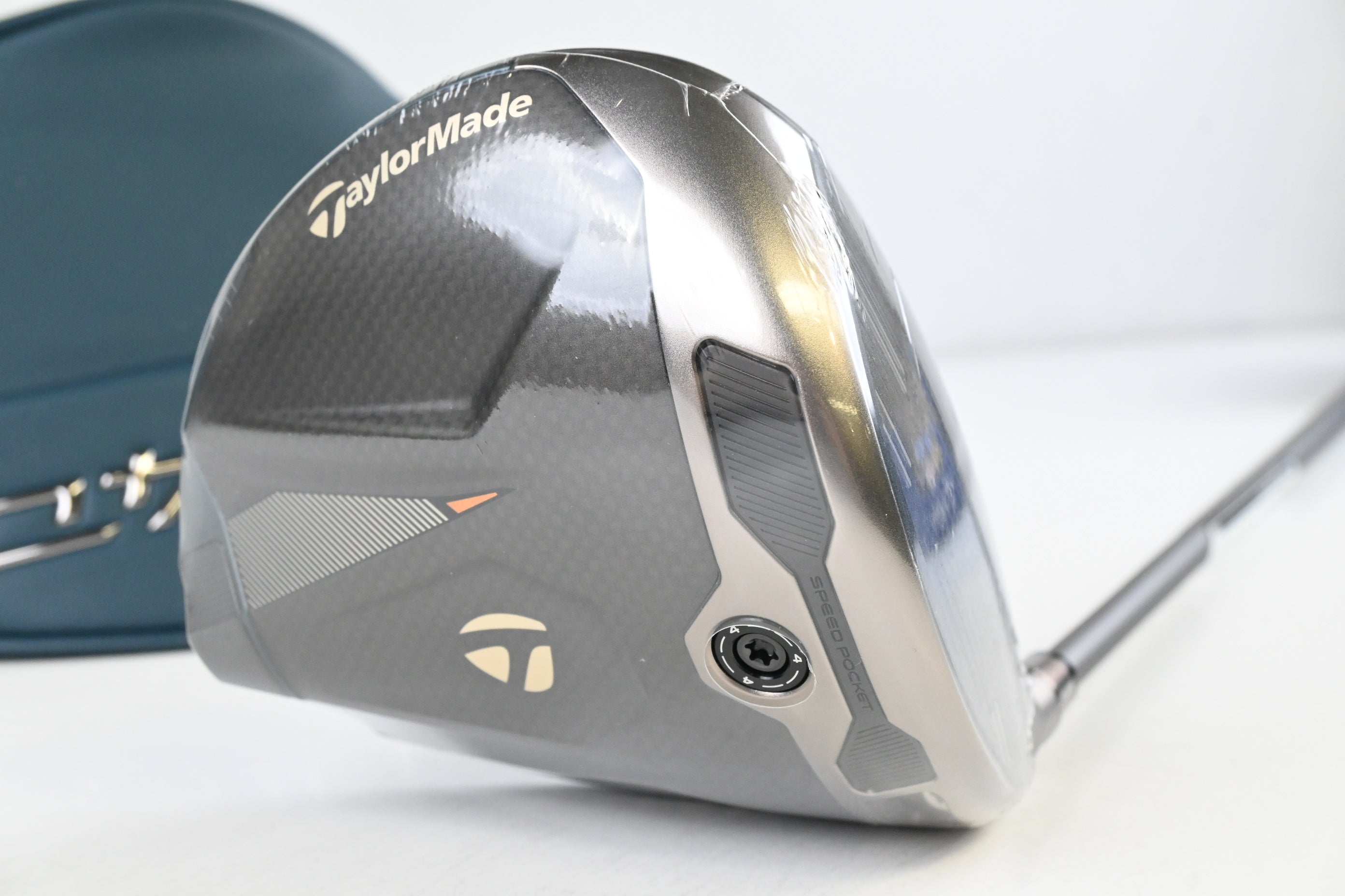 Taylormade Qi4D Max Lite Driver / 10.5 Degree / Regular Flex Reax Blue 40 Shaft