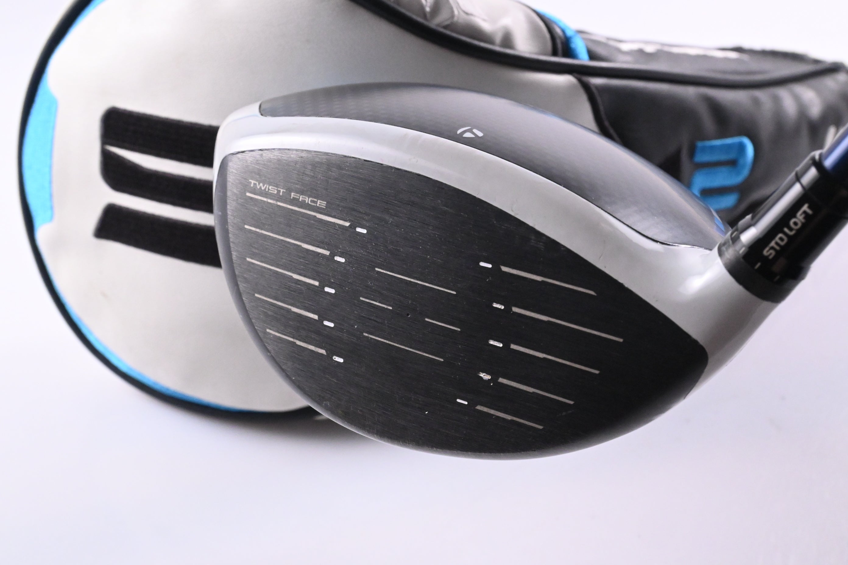 Taylormade SIM2 Max Driver / 10.5 Degree / Stiff Flex Fujikura Ventus Blue 5 Shaft
