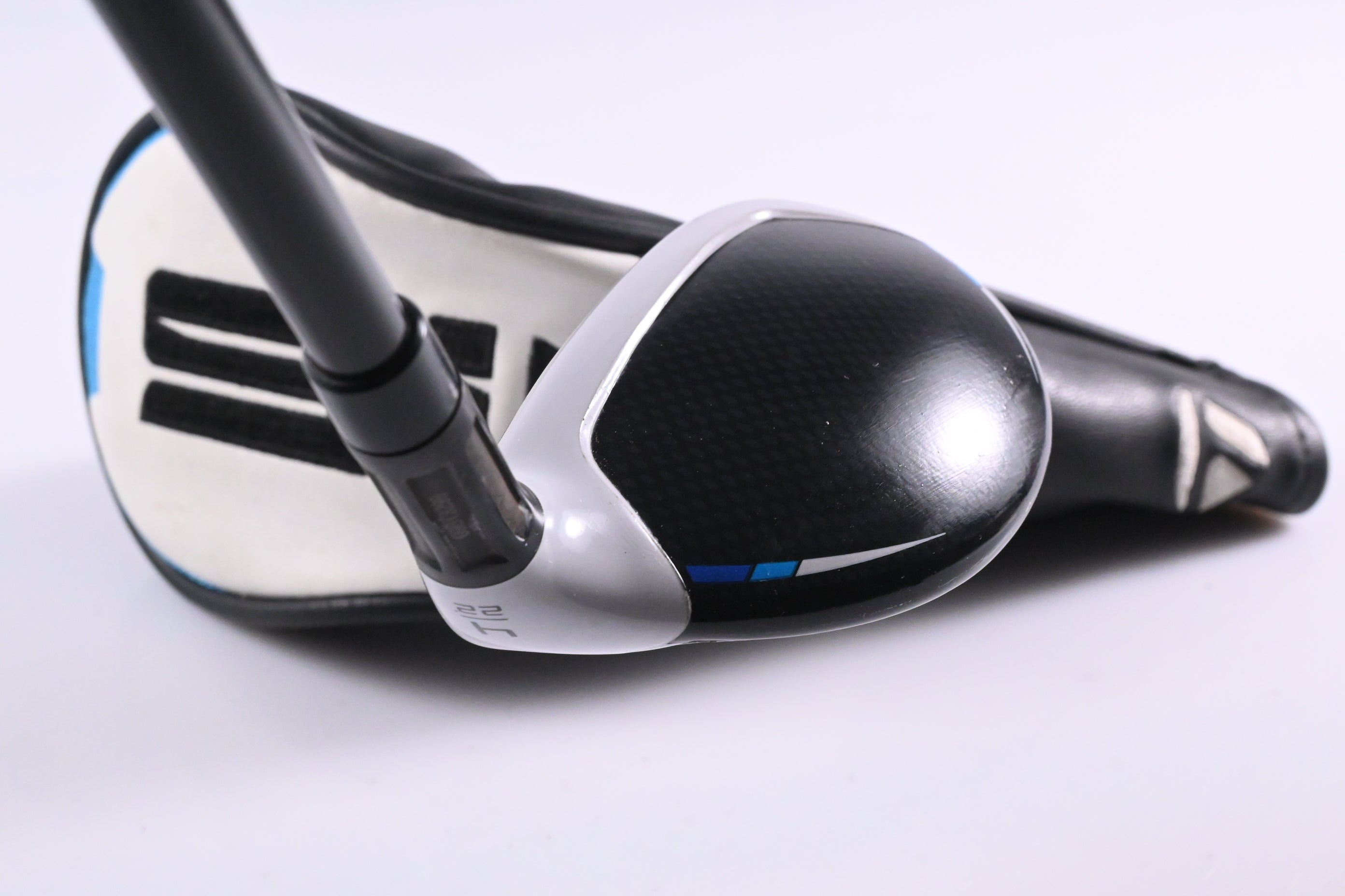 Taylormade SIM2 Max #4 Hybrid / 22 Degree / Stiff Flex Hzrdus Smoke RDX Black 80