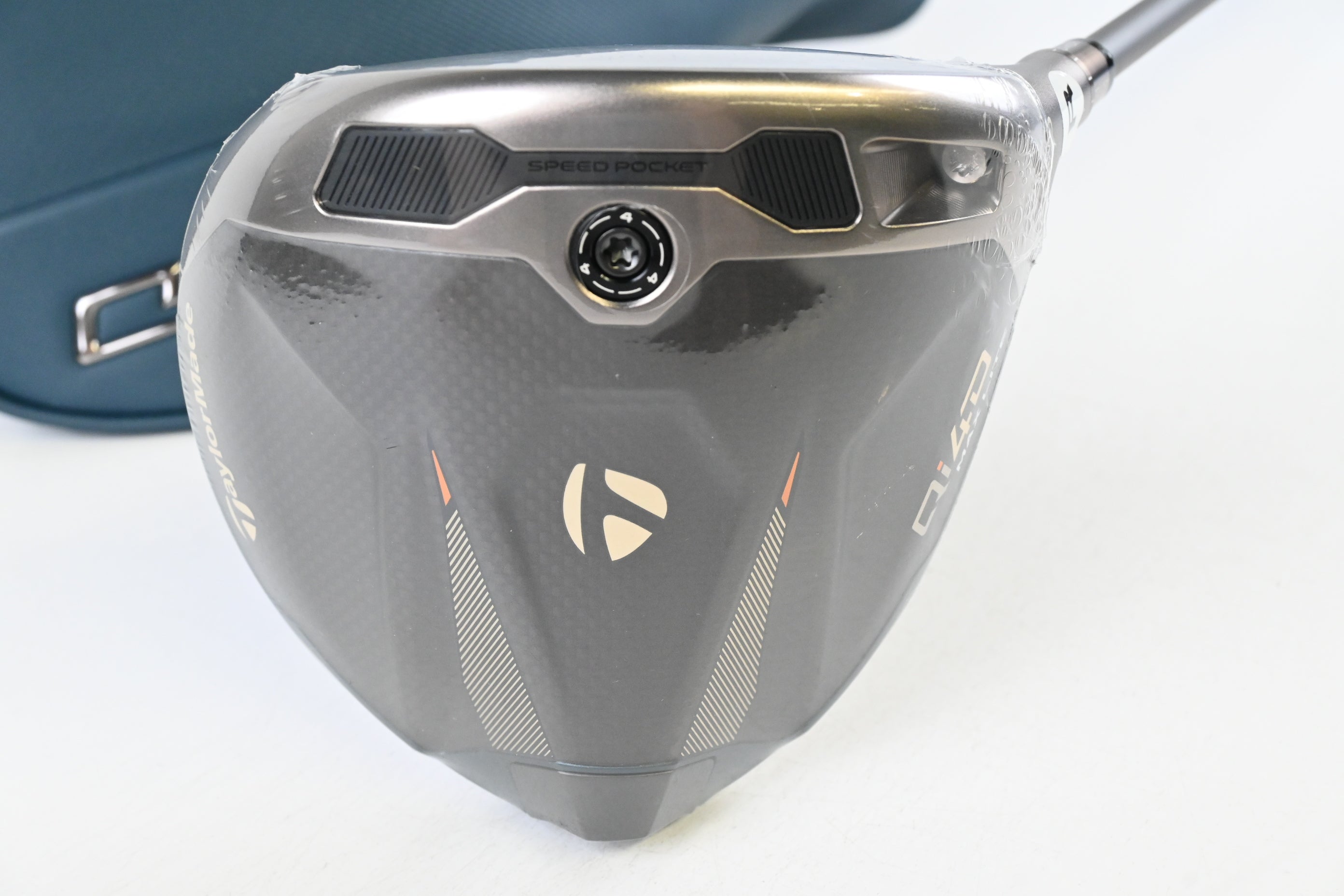 Taylormade Qi4D Max Lite Driver / 10.5 Degree / Regular Flex Reax Blue 40 Shaft