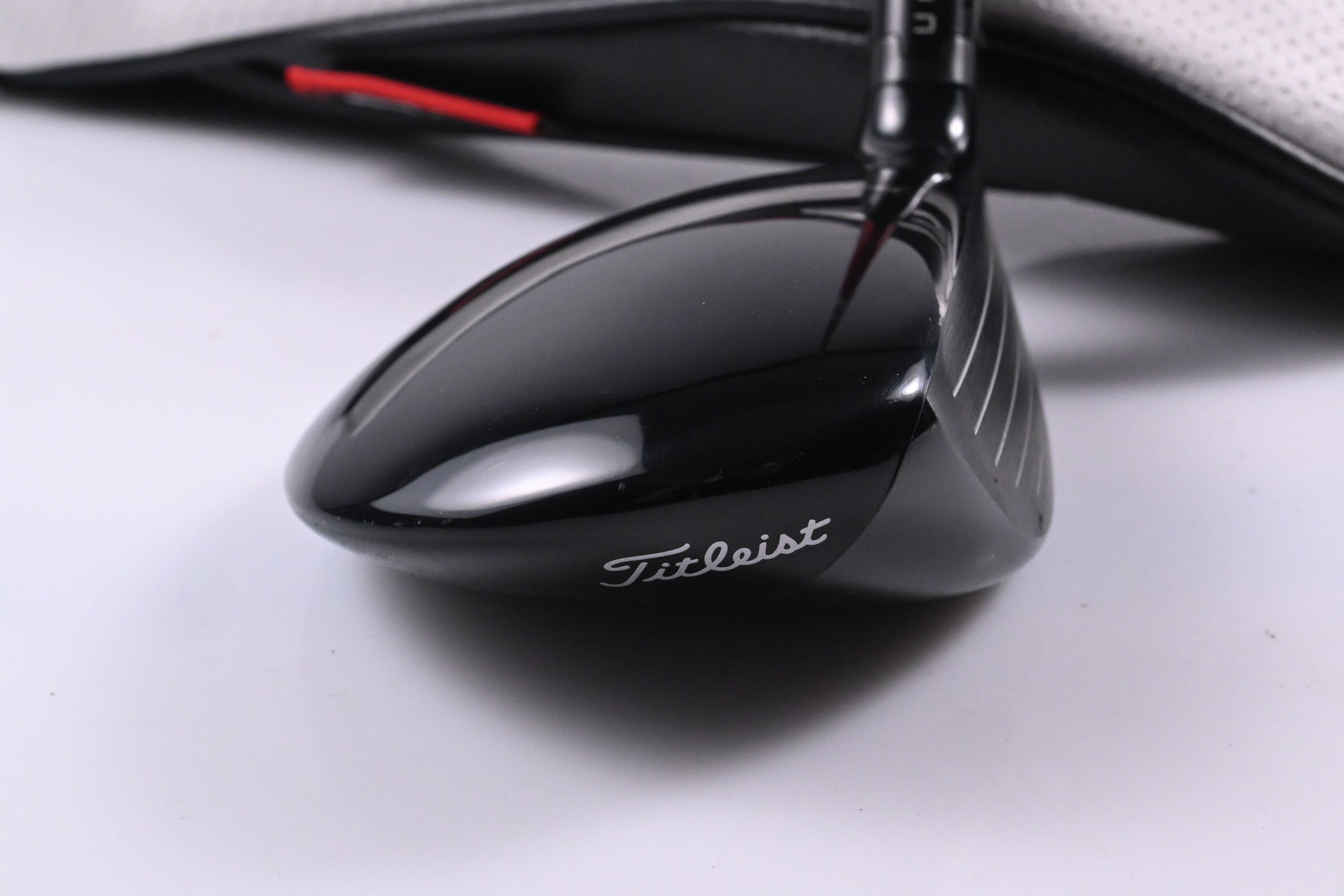Titleist GT2 #5 Wood / 18 Degree / Regular Flex Project X Denali Red 60 Shaft