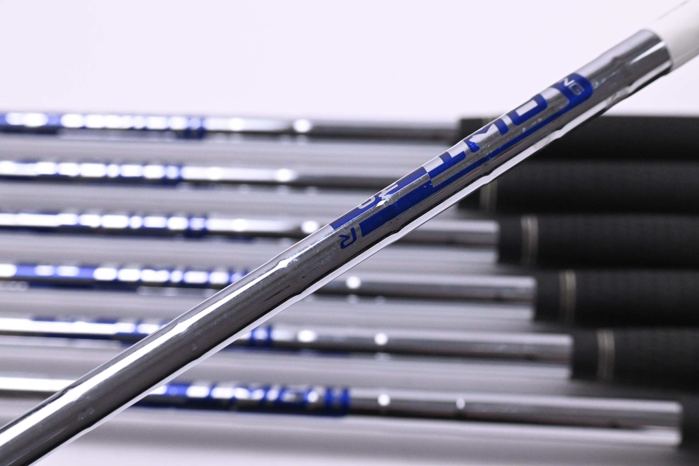 Ping G400 Irons / 5-PW+UW / Silver Dot / Regular Flex Ping AWT 2.0 Shafts