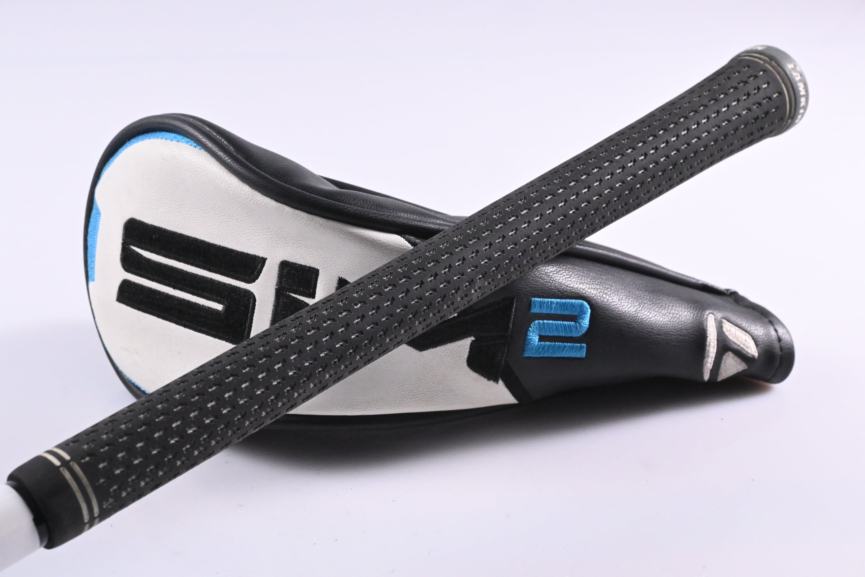 Taylormade SIM2 Max #4 Hybrid / 22 Degree / Stiff Flex Hzrdus Smoke RDX Black 80