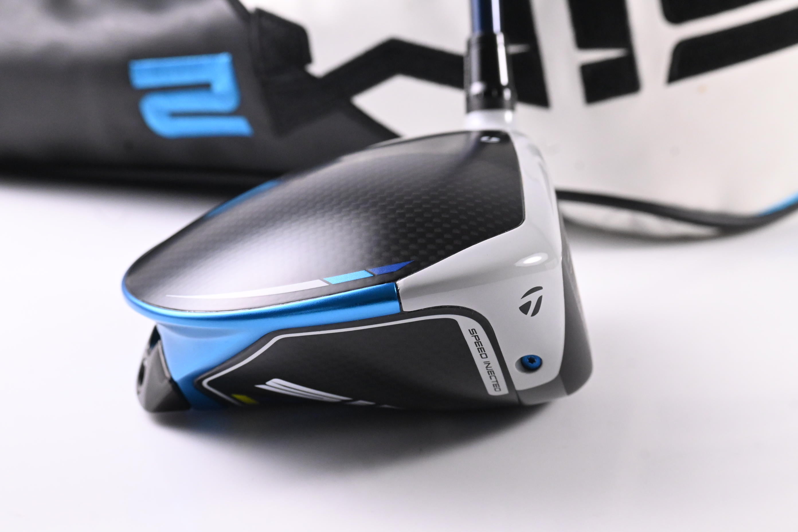 Taylormade SIM2 Max Driver / 10.5 Degree / Regular Flex Ventus Blue 5 Shaft