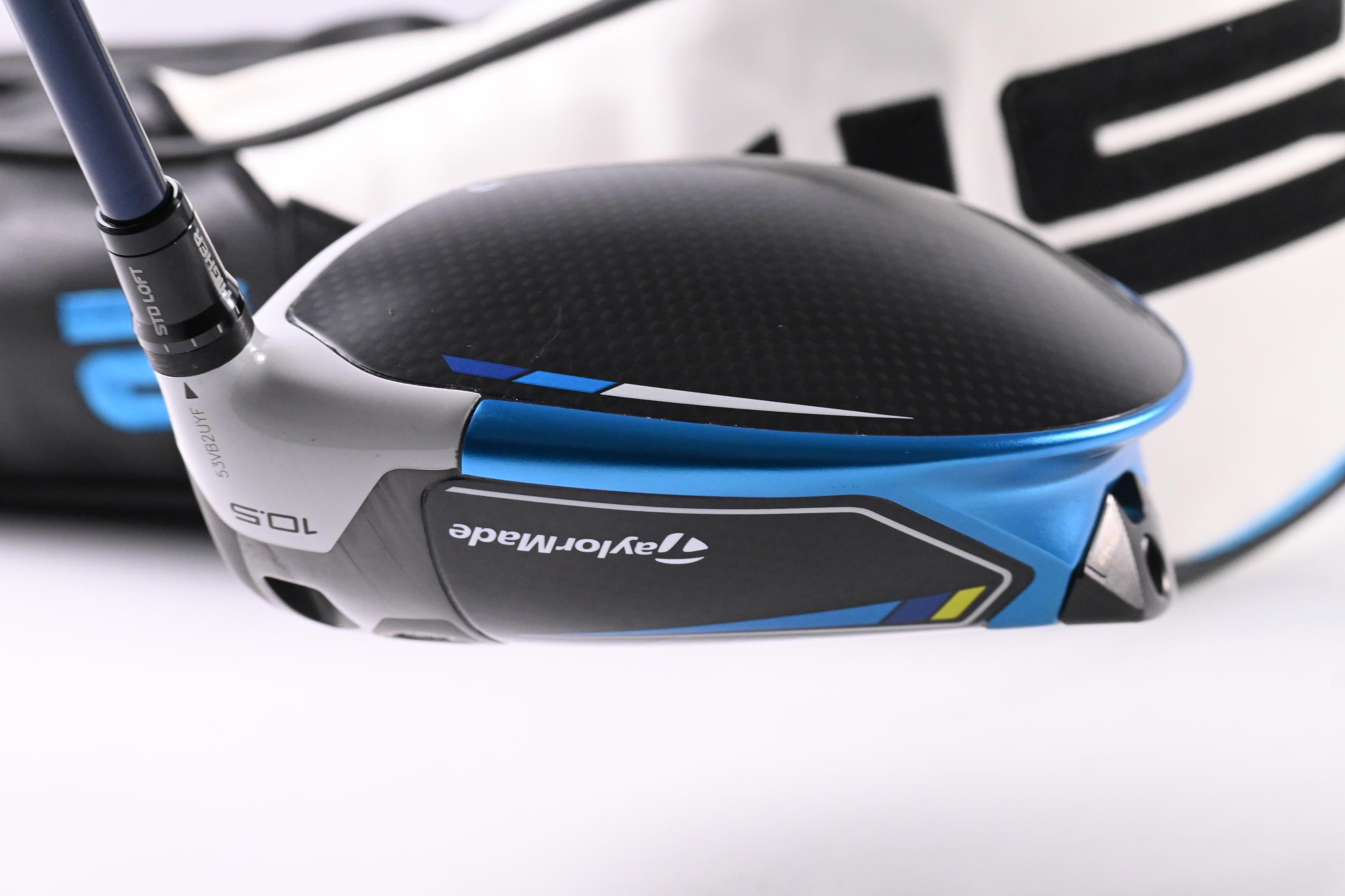 Taylormade SIM2 Max Driver / 10.5 Degree / Regular Flex Ventus Blue 5 Shaft