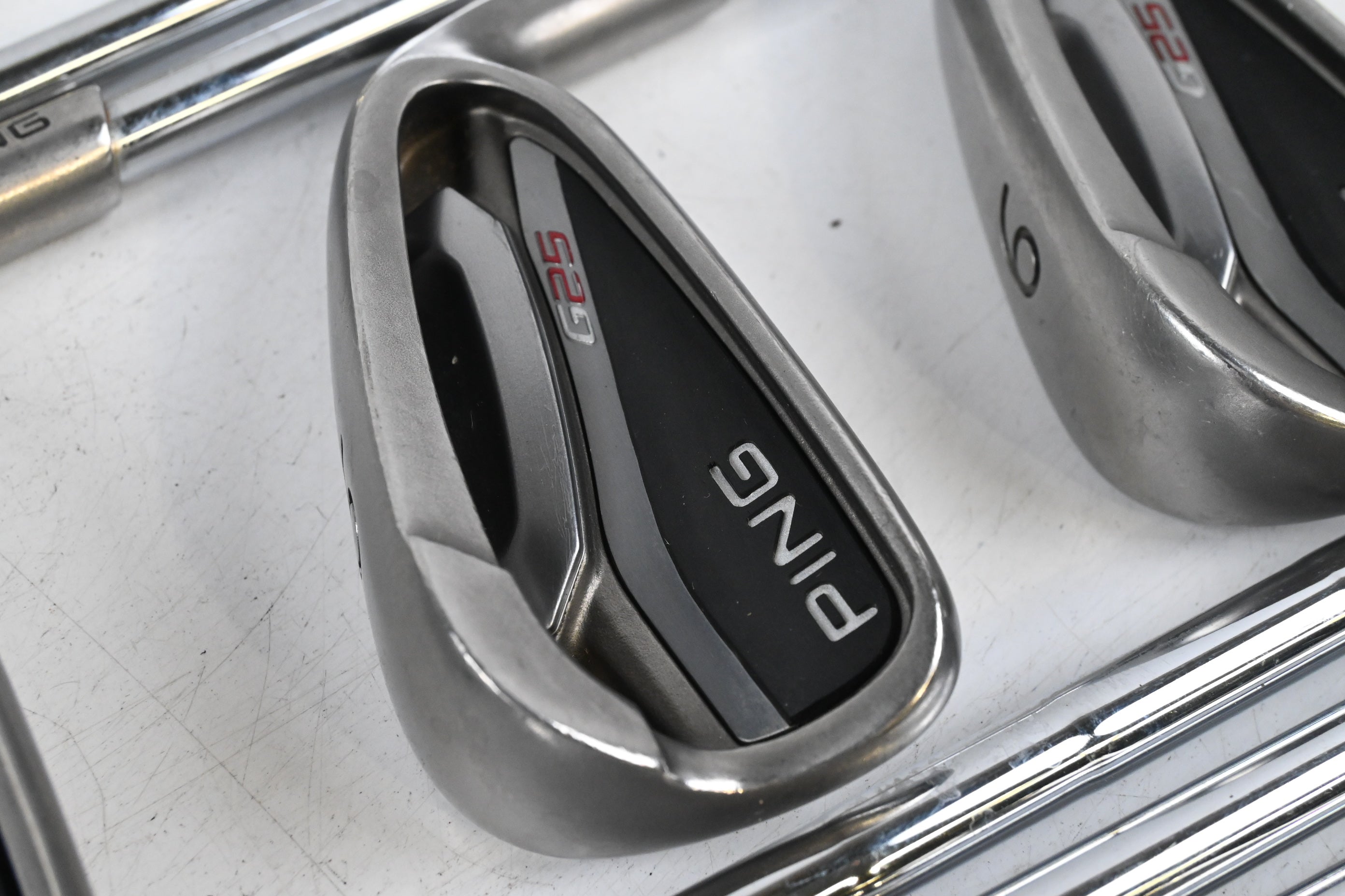 Ping G25 Irons / 4-PW+SW / Red Dot / Stiff Flex Ping CFS Shafts