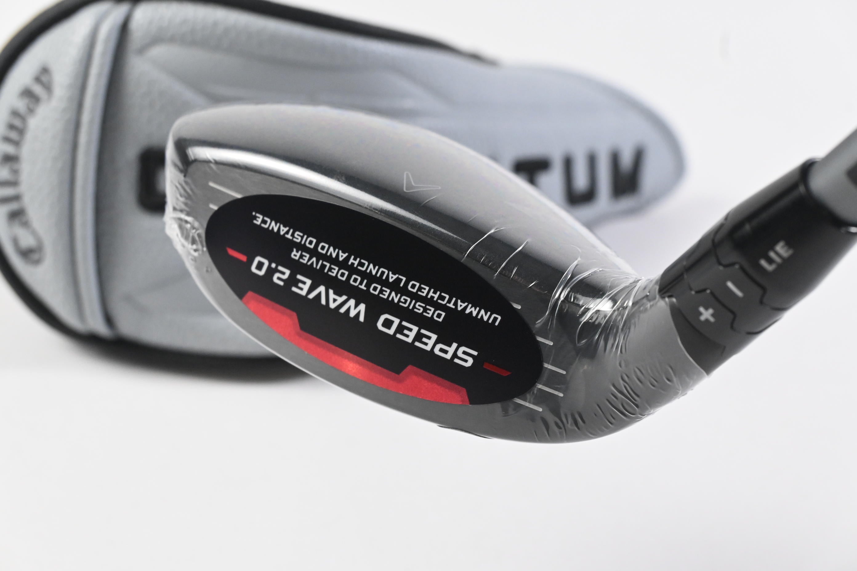 Callaway Quantum Max #4 Hybrid / 21 Degree / Stiff Flex Denali Frost Silver 70