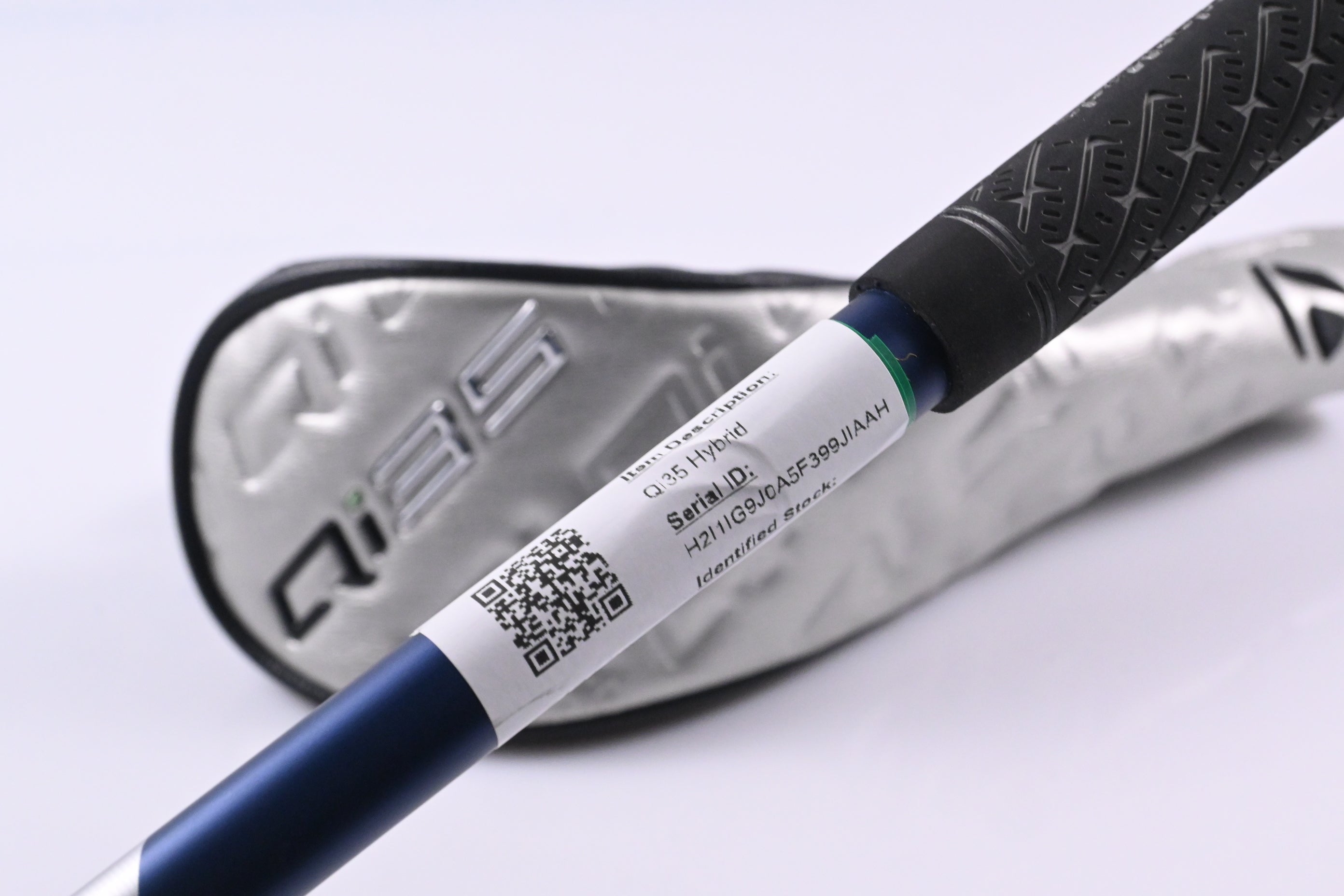 Taylormade Qi35 #4 Hybrid / 22 Degree / Regular Flex Fujikura Ventus Blue 6
