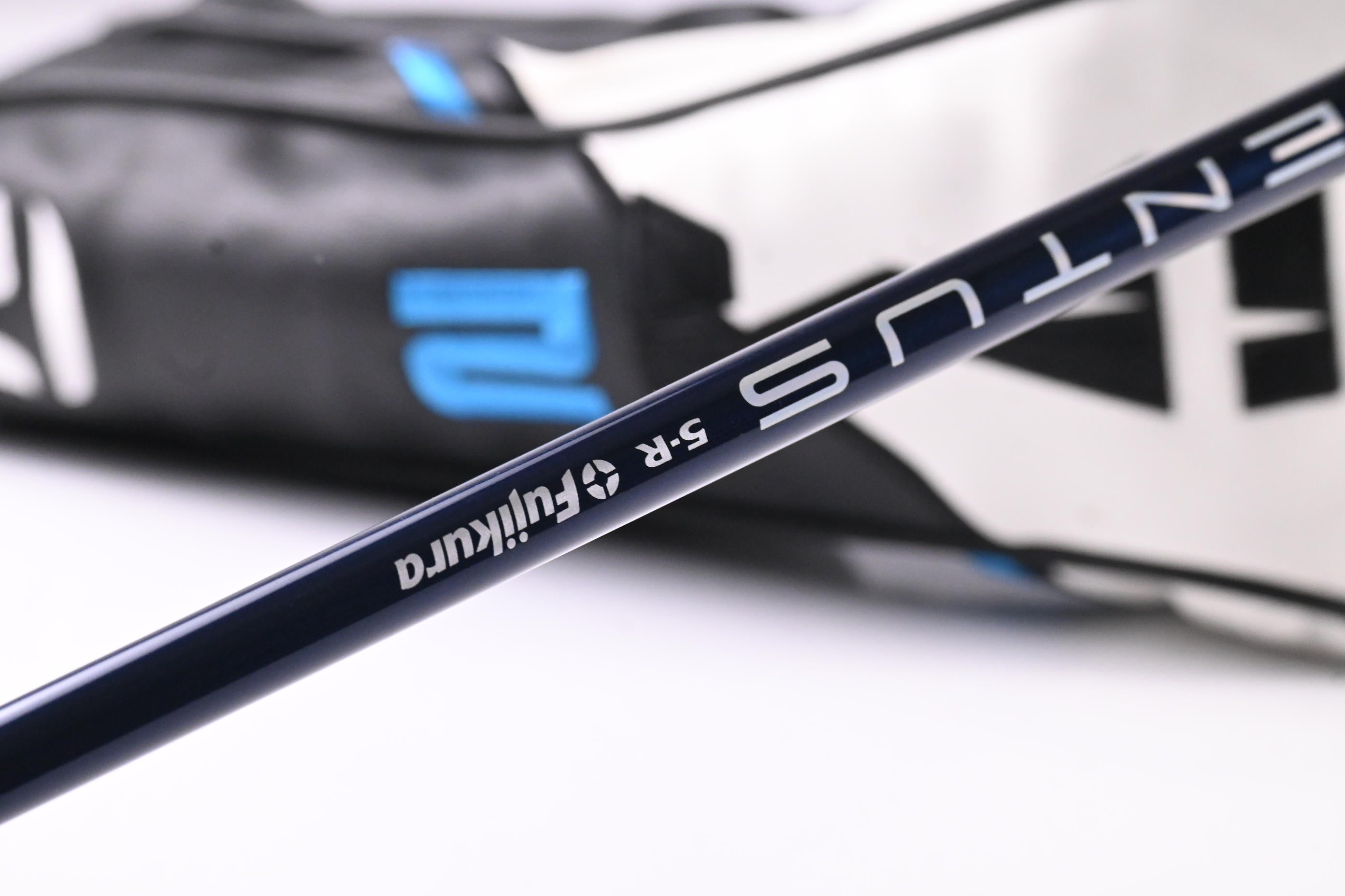 Taylormade SIM2 Max Driver / 10.5 Degree / Regular Flex Ventus Blue 5 Shaft