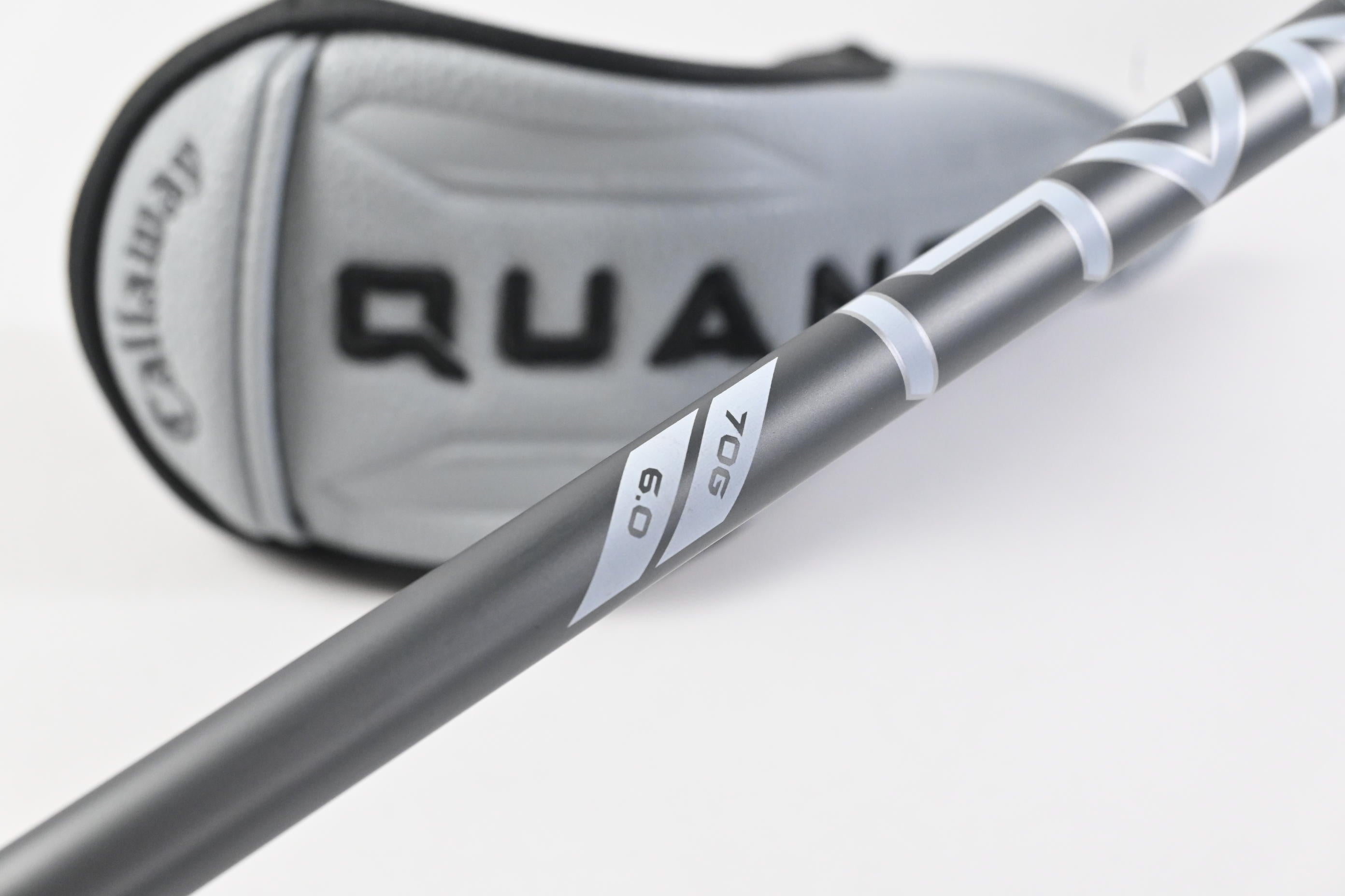 Callaway Quantum Max #4 Hybrid / 21 Degree / Stiff Flex Denali Frost Silver 70