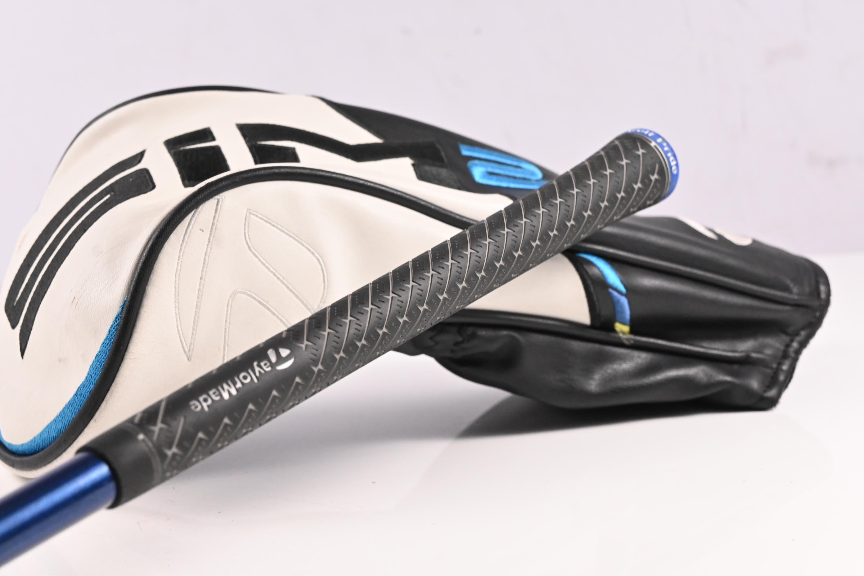 Taylormade SIM2 Max Driver / 9 Degree / Regular Flex Ventus TR Blue 5 Shaft