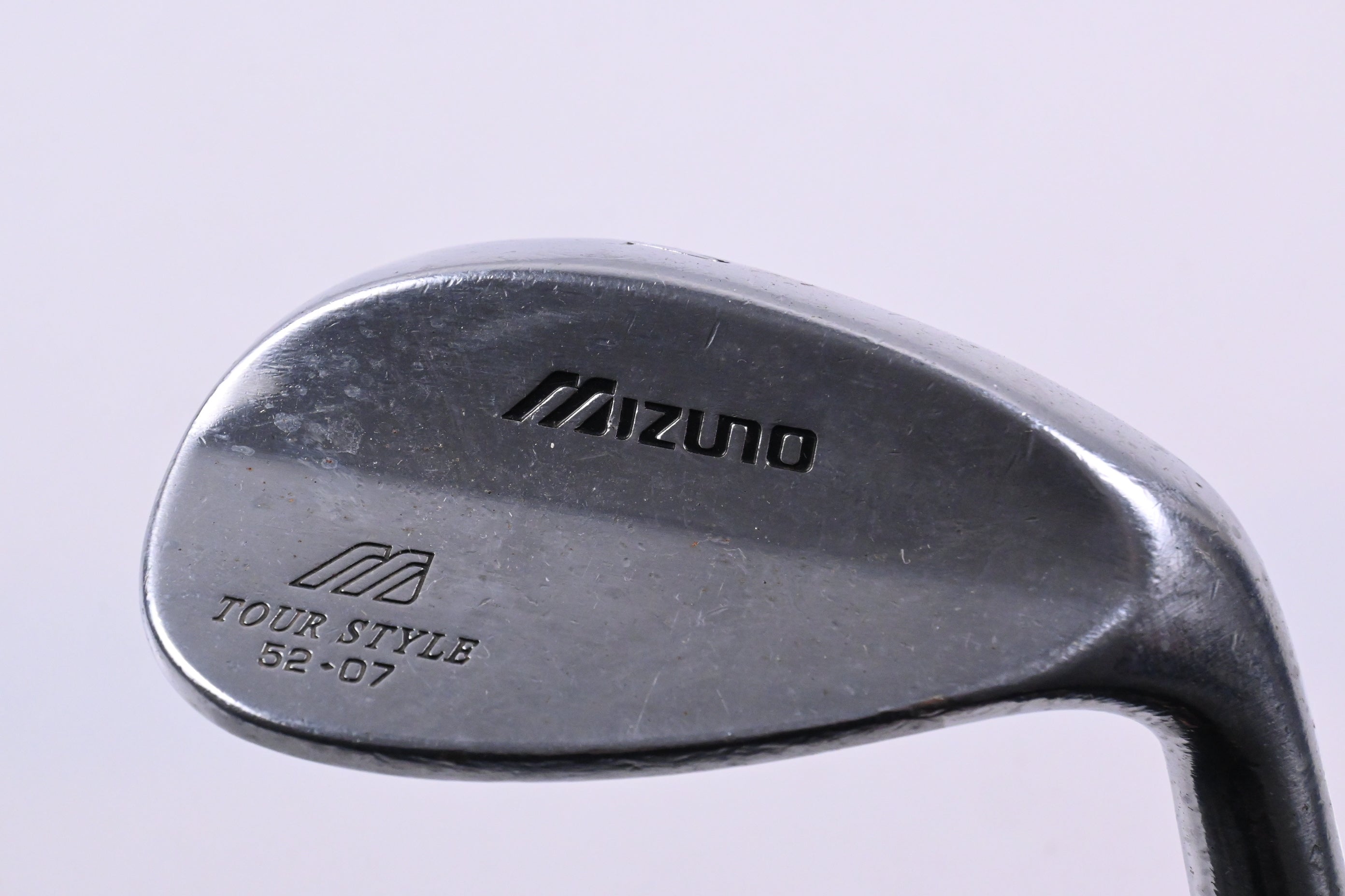 Mizuno Tour Style Gap Wedge / 52 Degree / Stiff Flex Dynamic Gold S400 Shaft