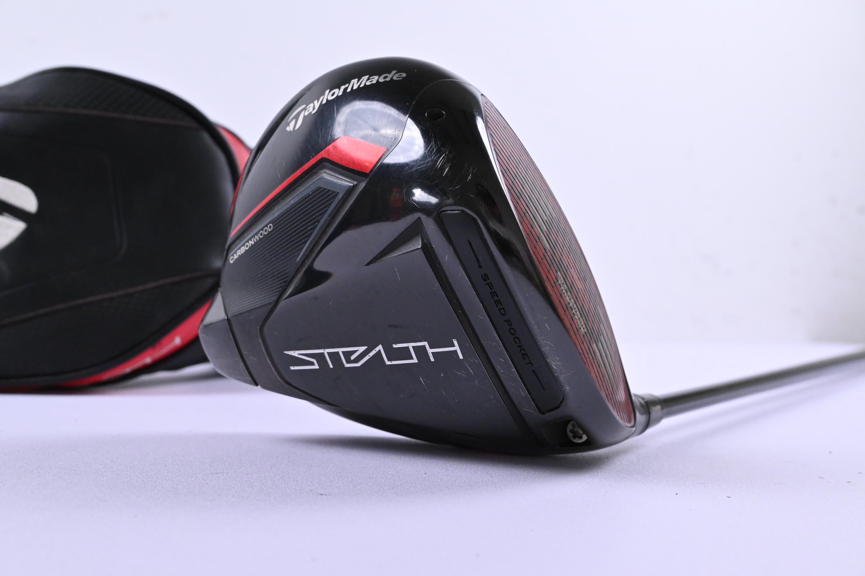 Taylormade Stealth Driver / 10.5 Degree / Stiff Flex HZRDUS Smoke Red RDX 60