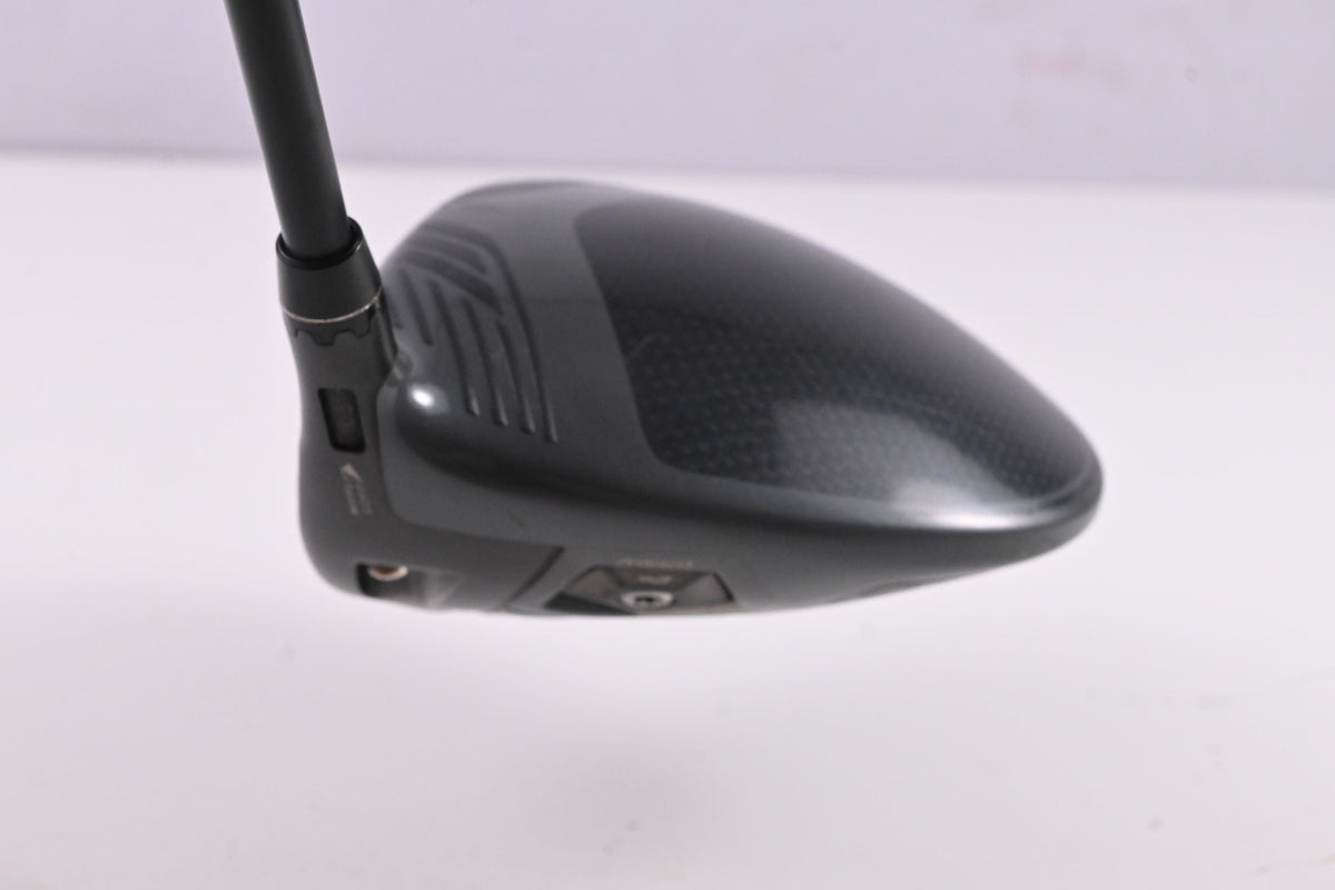 Cobra King F8 Driver / 10.5 Degree / Stiff Flex Aldila NV Blue 60 Shaft