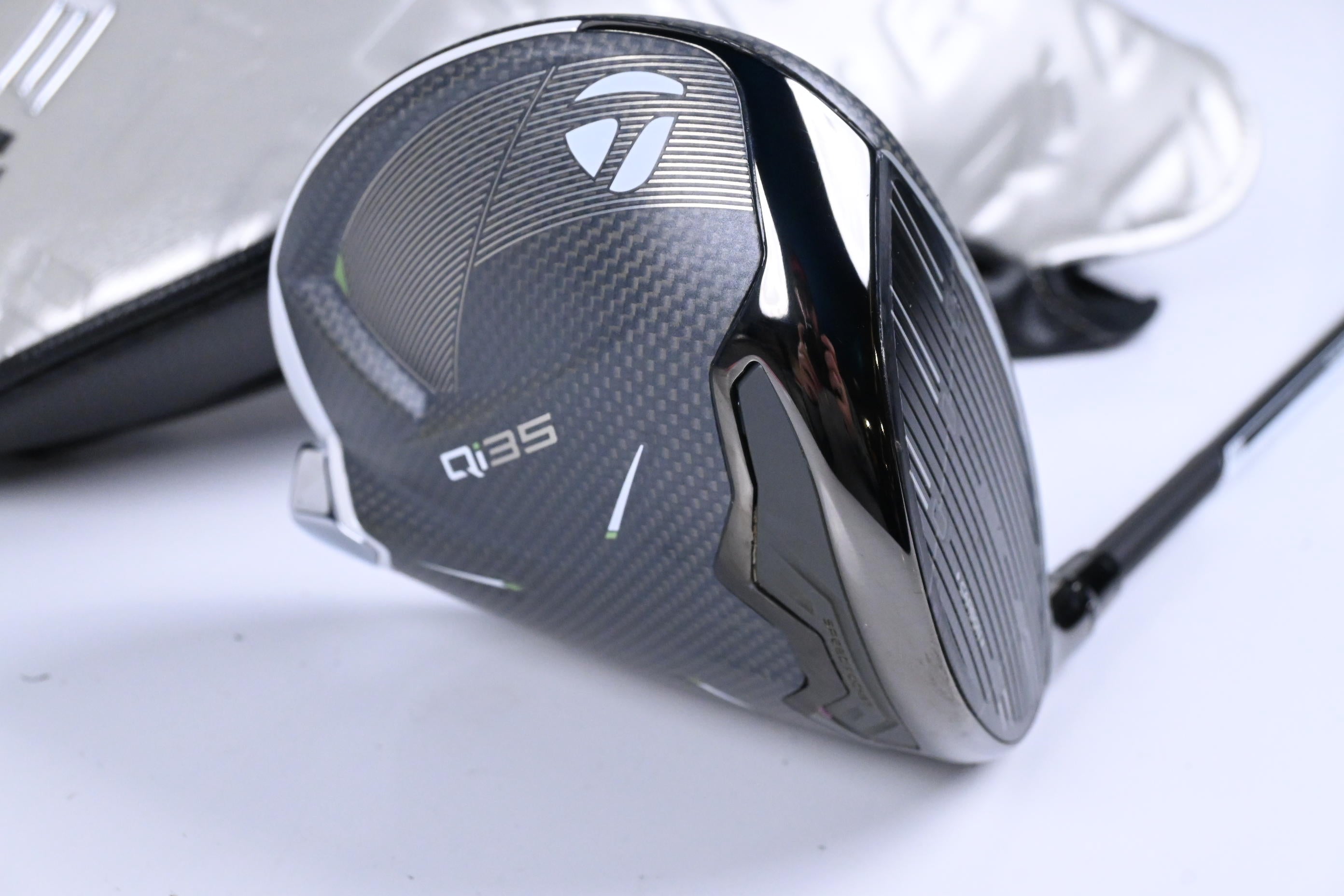 Taylormade Qi35 Max Lite Driver / 12 Degree / Regular Flex Fujikura Ventus Blue