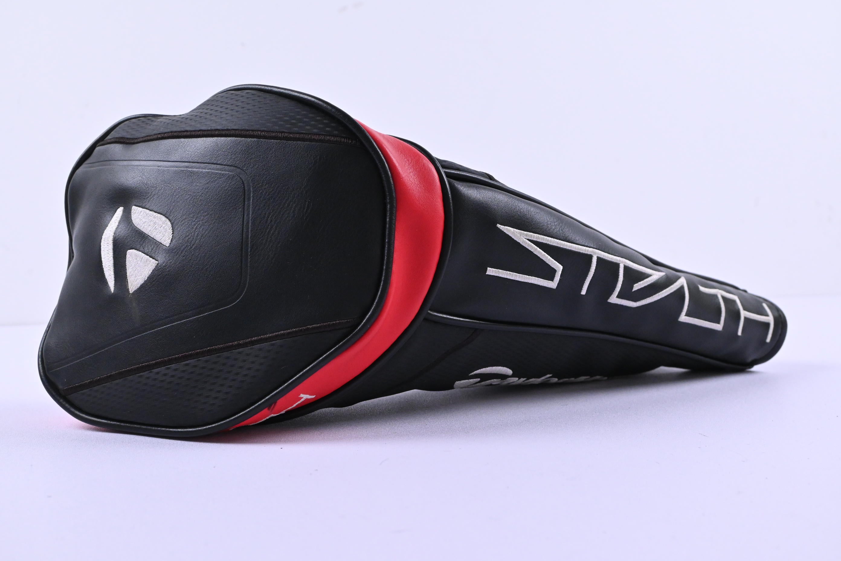 Taylormade Stealth Driver / 10.5 Degree / Stiff Flex HZRDUS Smoke Red RDX 60